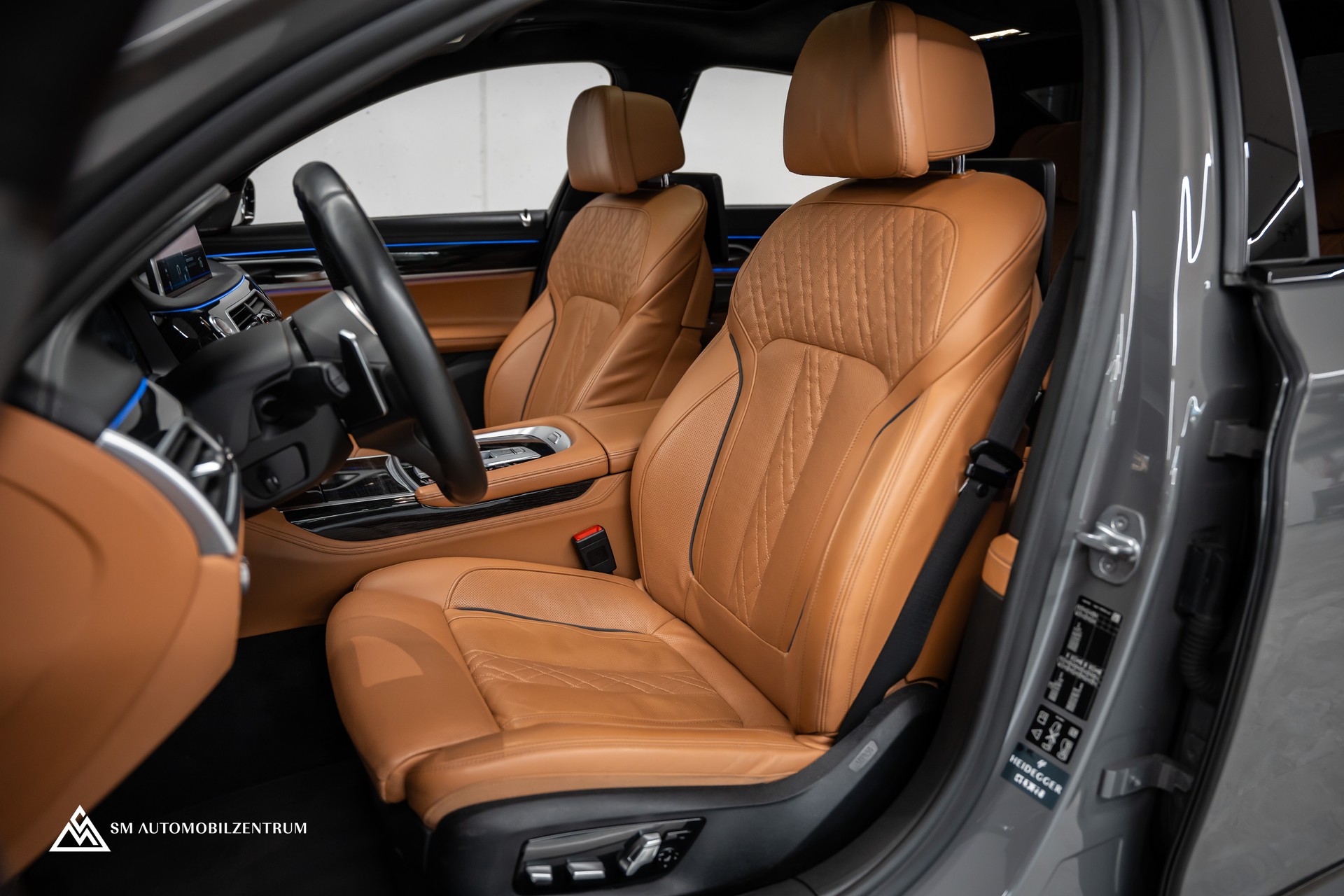 BMW 750i xDrive M Sport Steptronic / Vollausstattung / CH-Fahrzeug / Massagesitze-image-17