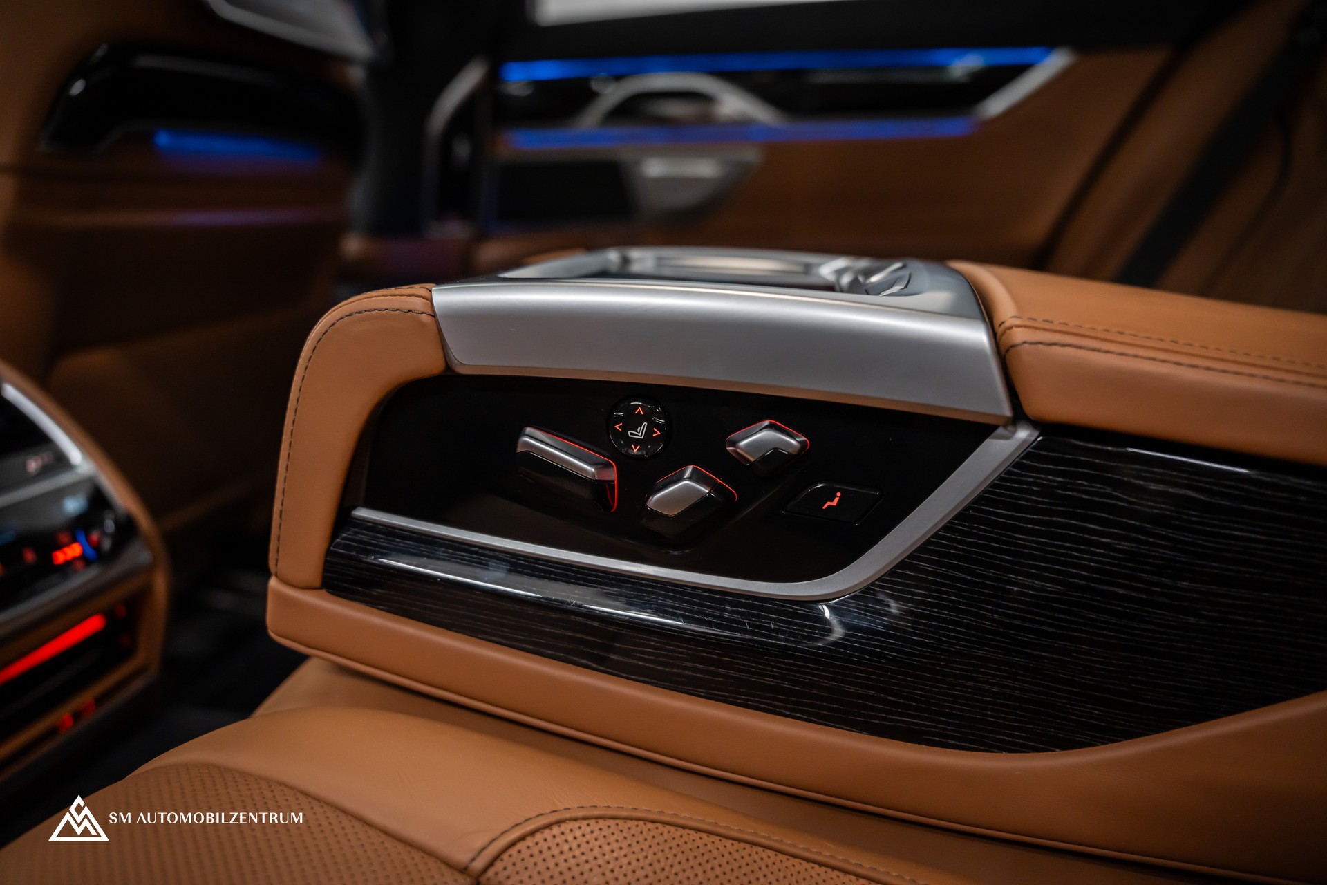 BMW 750i xDrive M Sport Steptronic / Vollausstattung / CH-Fahrzeug / Massagesitze-image-29