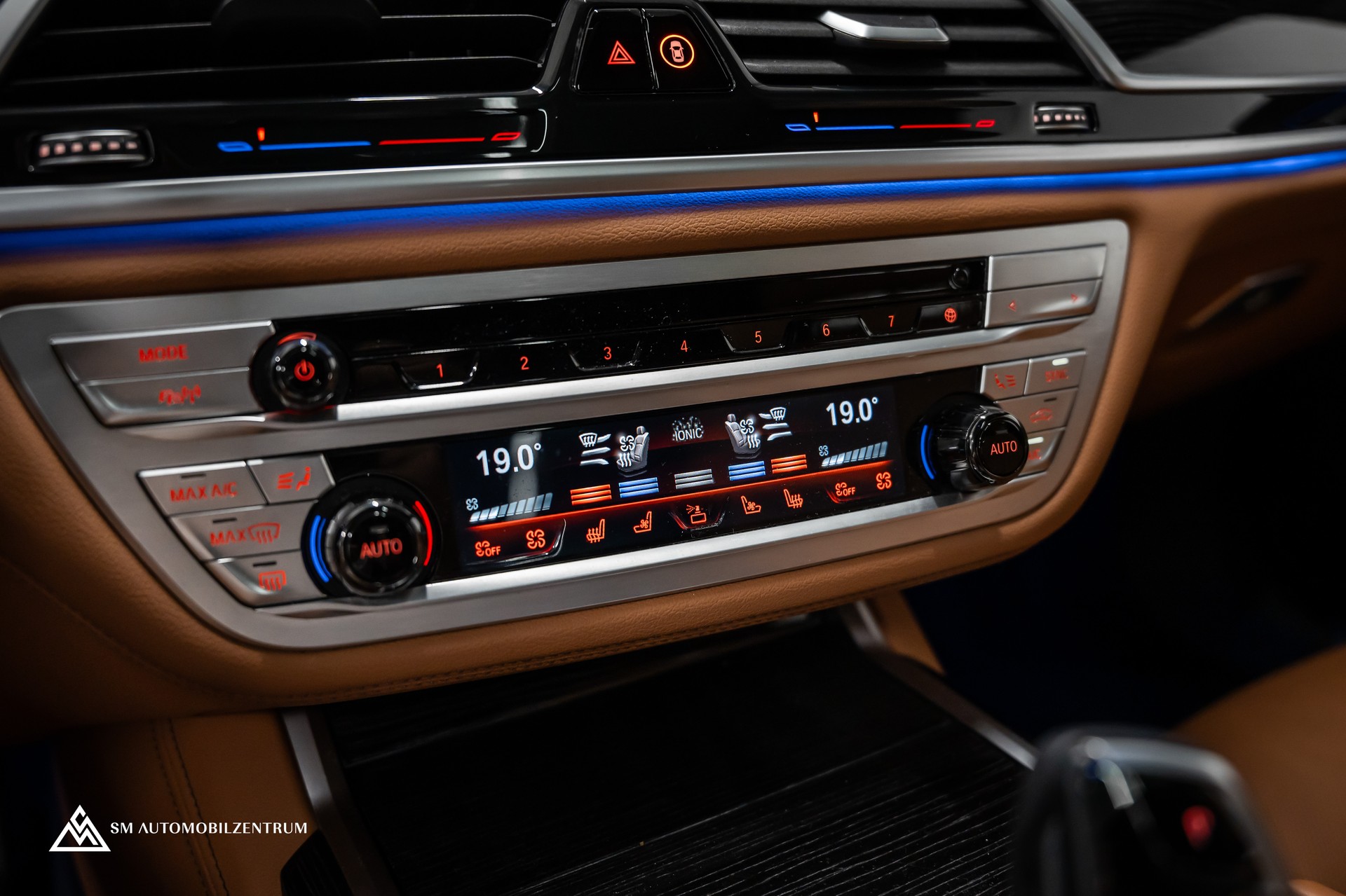 BMW 750i xDrive M Sport Steptronic / Vollausstattung / CH-Fahrzeug / Massagesitze-image-34