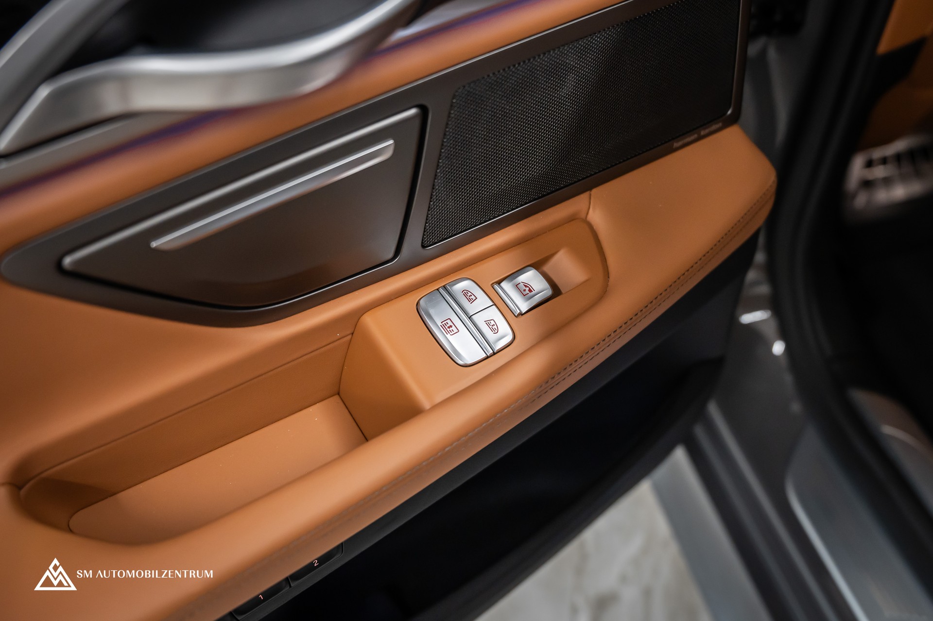 BMW 750i xDrive M Sport Steptronic / Vollausstattung / CH-Fahrzeug / Massagesitze-image-24