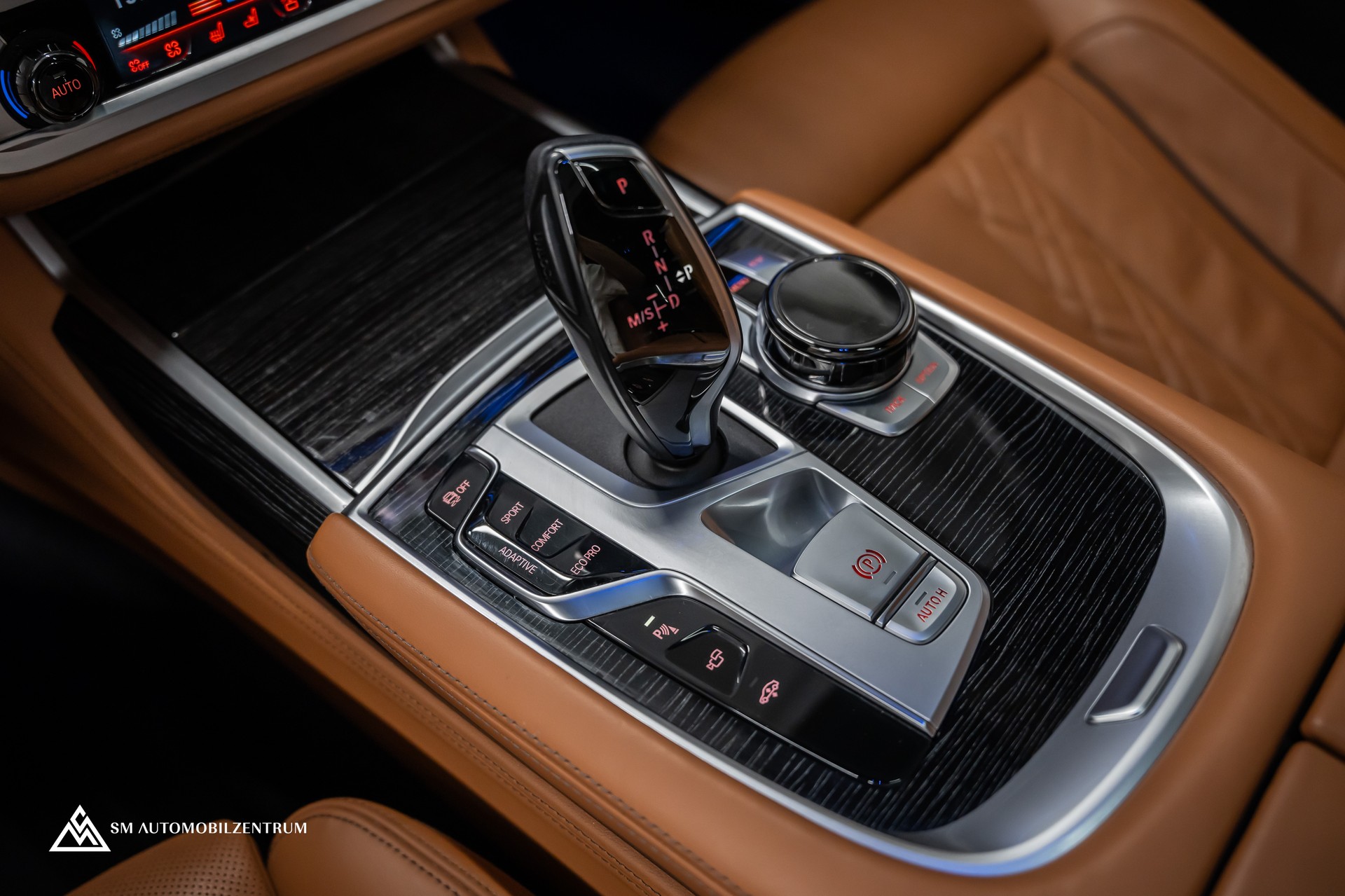BMW 750i xDrive M Sport Steptronic / Vollausstattung / CH-Fahrzeug / Massagesitze-image-36