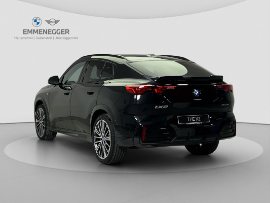 BMW iX2 xDrive 30 M Sport Pro-showroom-element-2