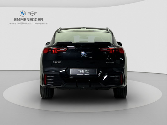 BMW iX2 xDrive 30 M Sport Pro-image-3