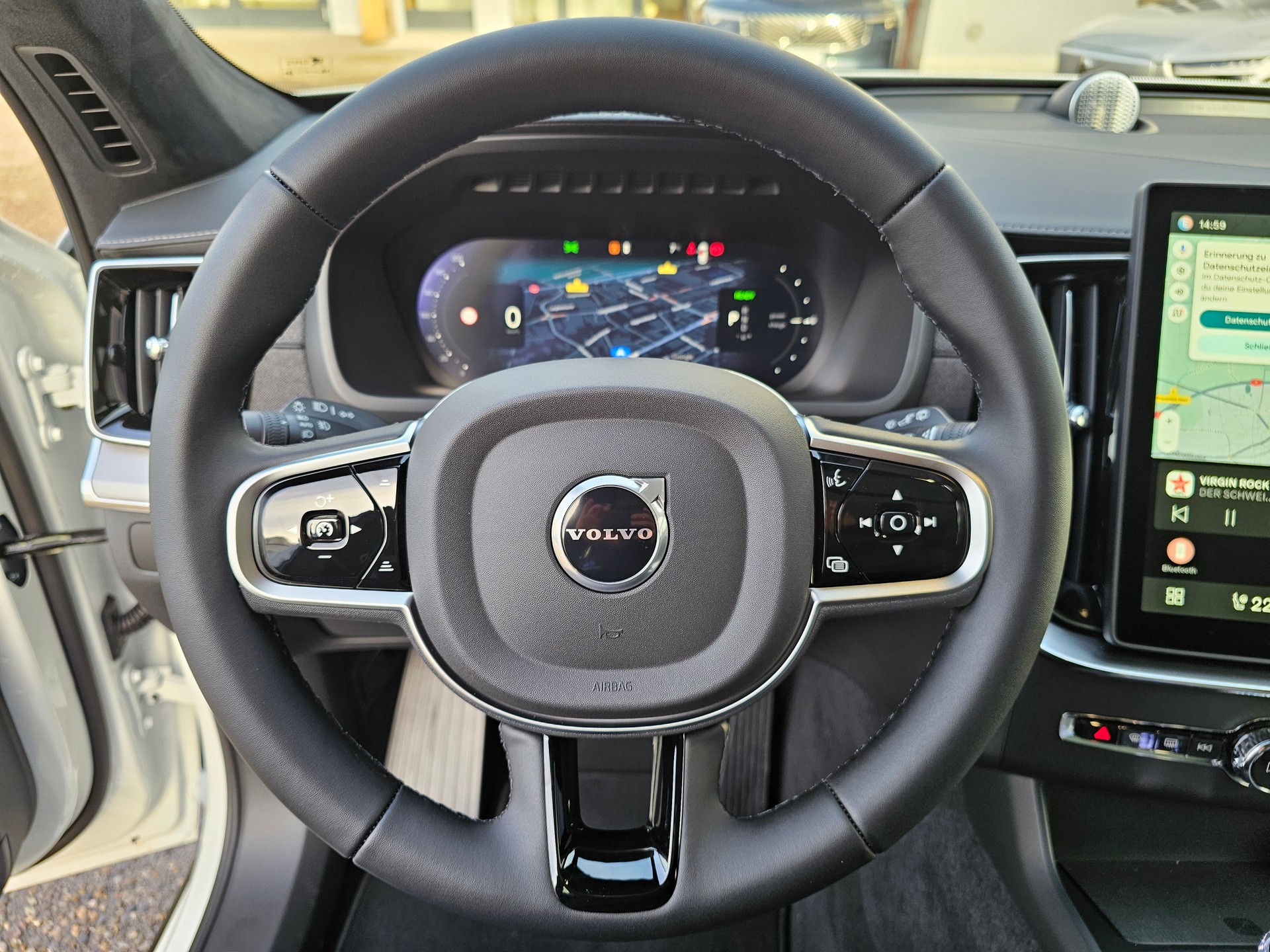 VOLVO XC90 2.0 T8 TE Black Edition eAWD-image-9