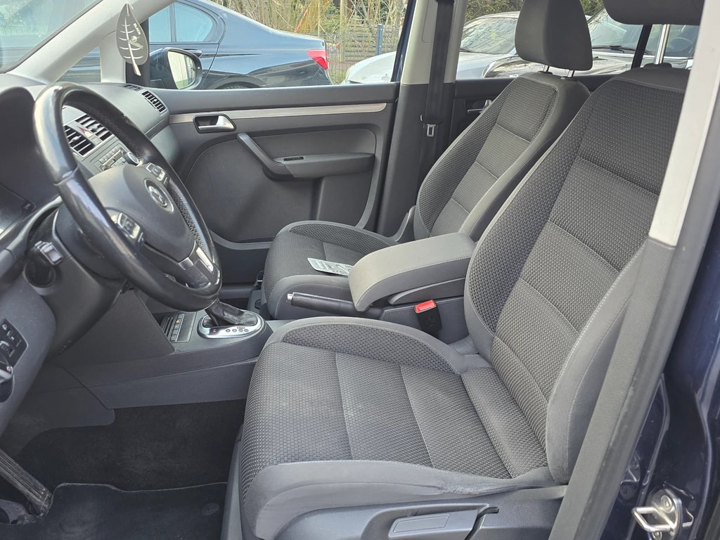 VW Touran 2.0 TDI BMT Comfortline DSG-image-11