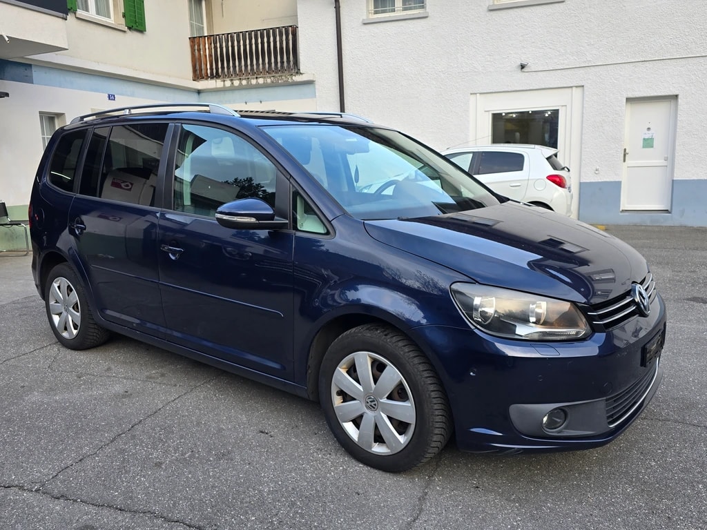VW Touran 2.0 TDI BMT Comfortline DSG-image-1
