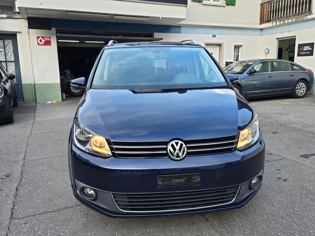 VW Touran 2.0 TDI BMT Comfortline DSG-image-2