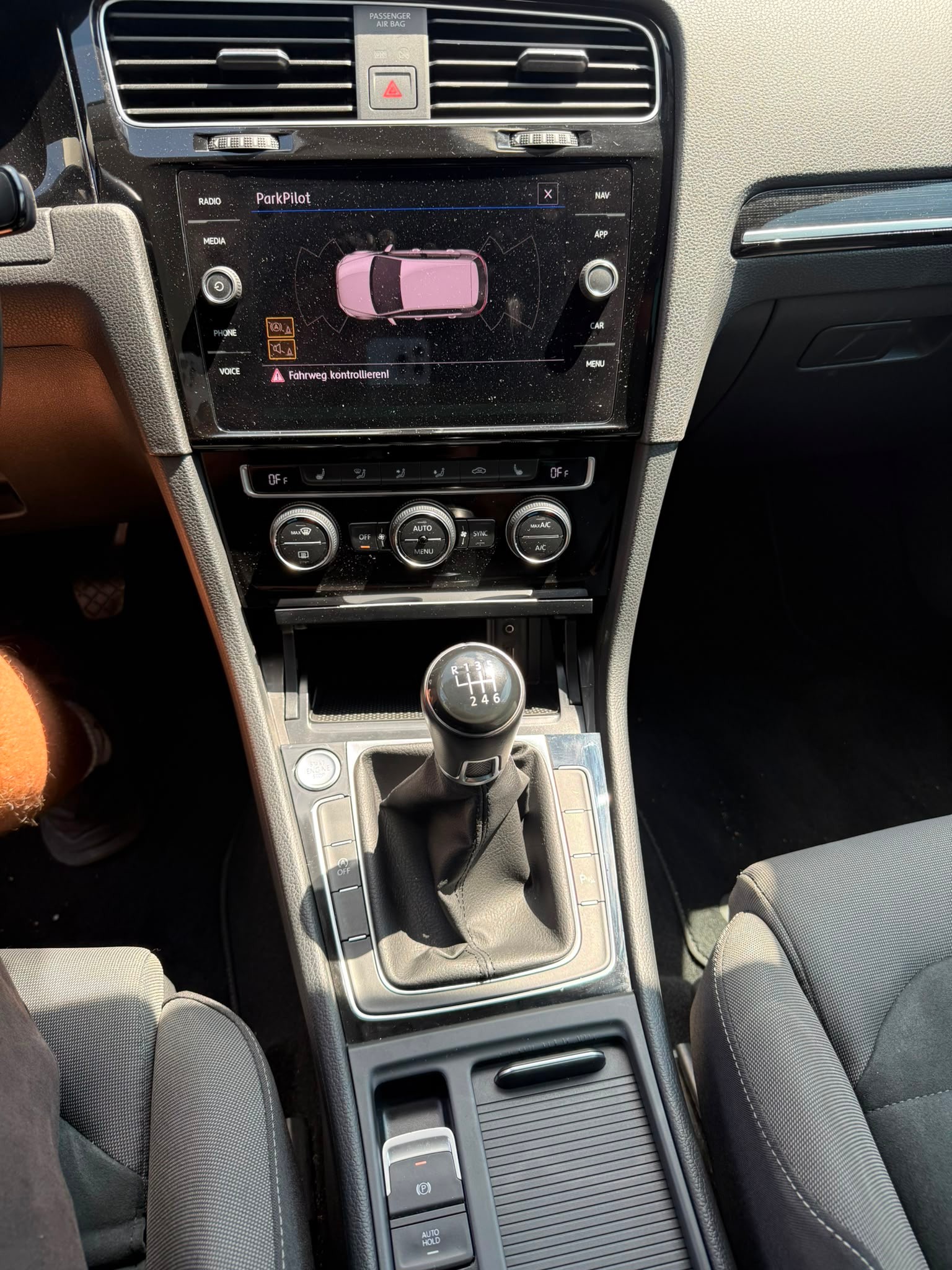 VW Golf 1.0 TSI Comfortline-image-18