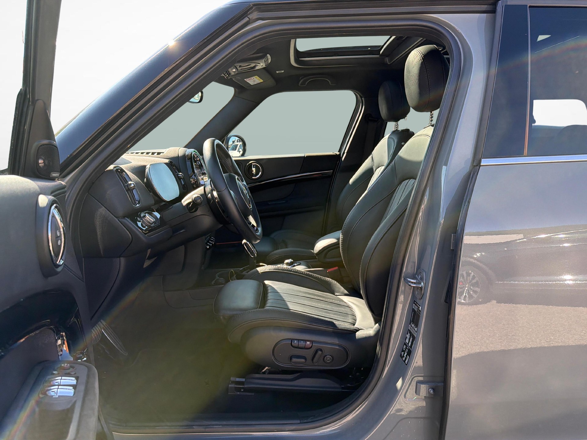 MINI Countryman F60 2.0i Cooper S SAG ALL4-image-10
