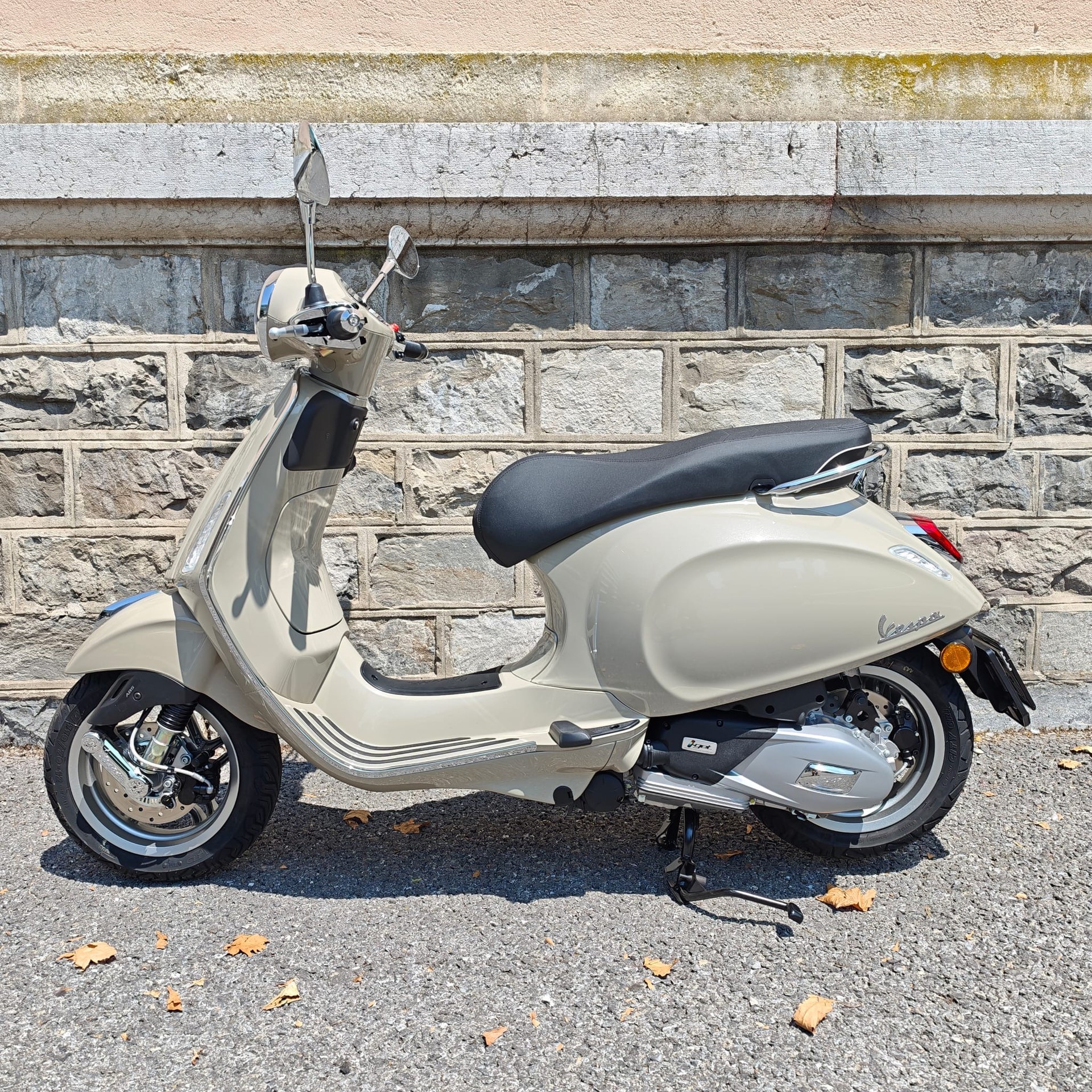PIAGGIO Vespa 125 Primavera Euro 5+-showroom-element-3