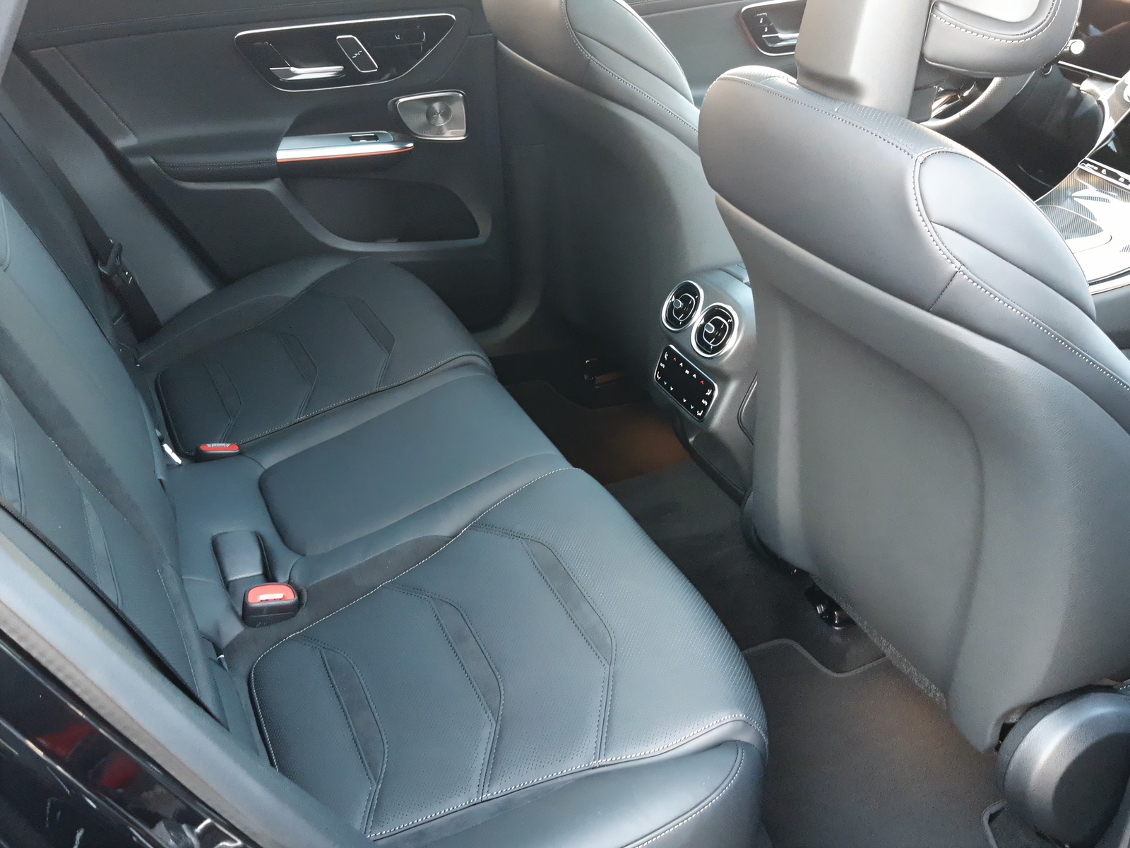 MERCEDES-BENZ GLC 53 4Matic+-image-12
