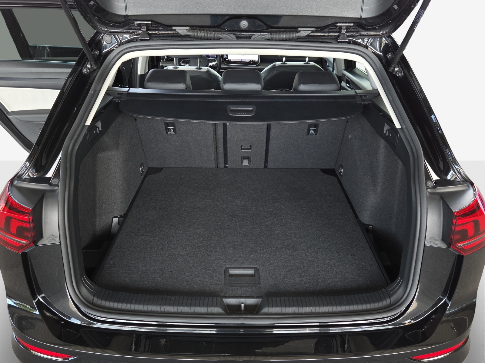 VW Golf Variant 2.0 TDI Style DSG-image-12