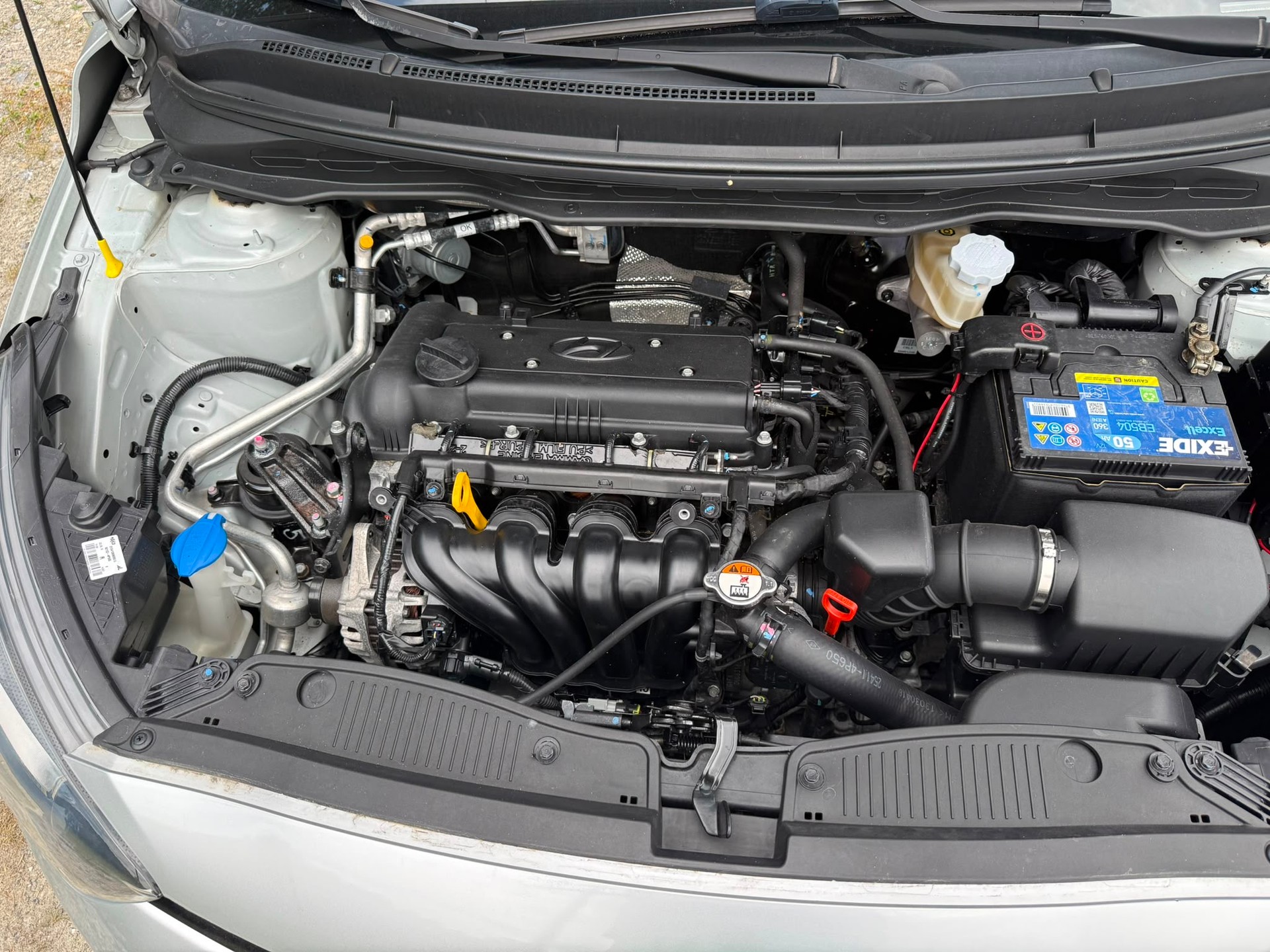 HYUNDAI i20 1.4 Style Automatic-image-8