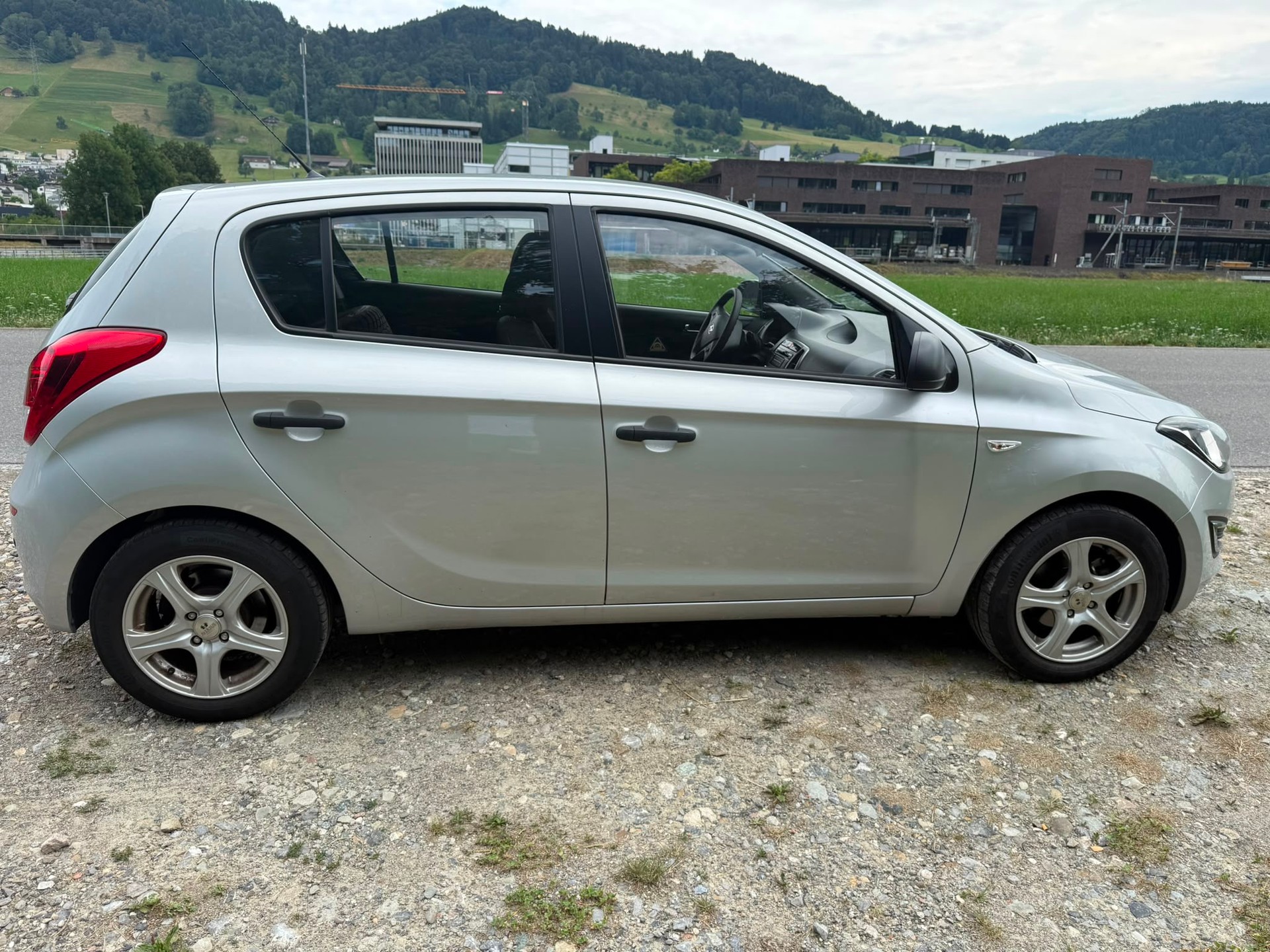 HYUNDAI i20 1.4 Style Automatic-image-2