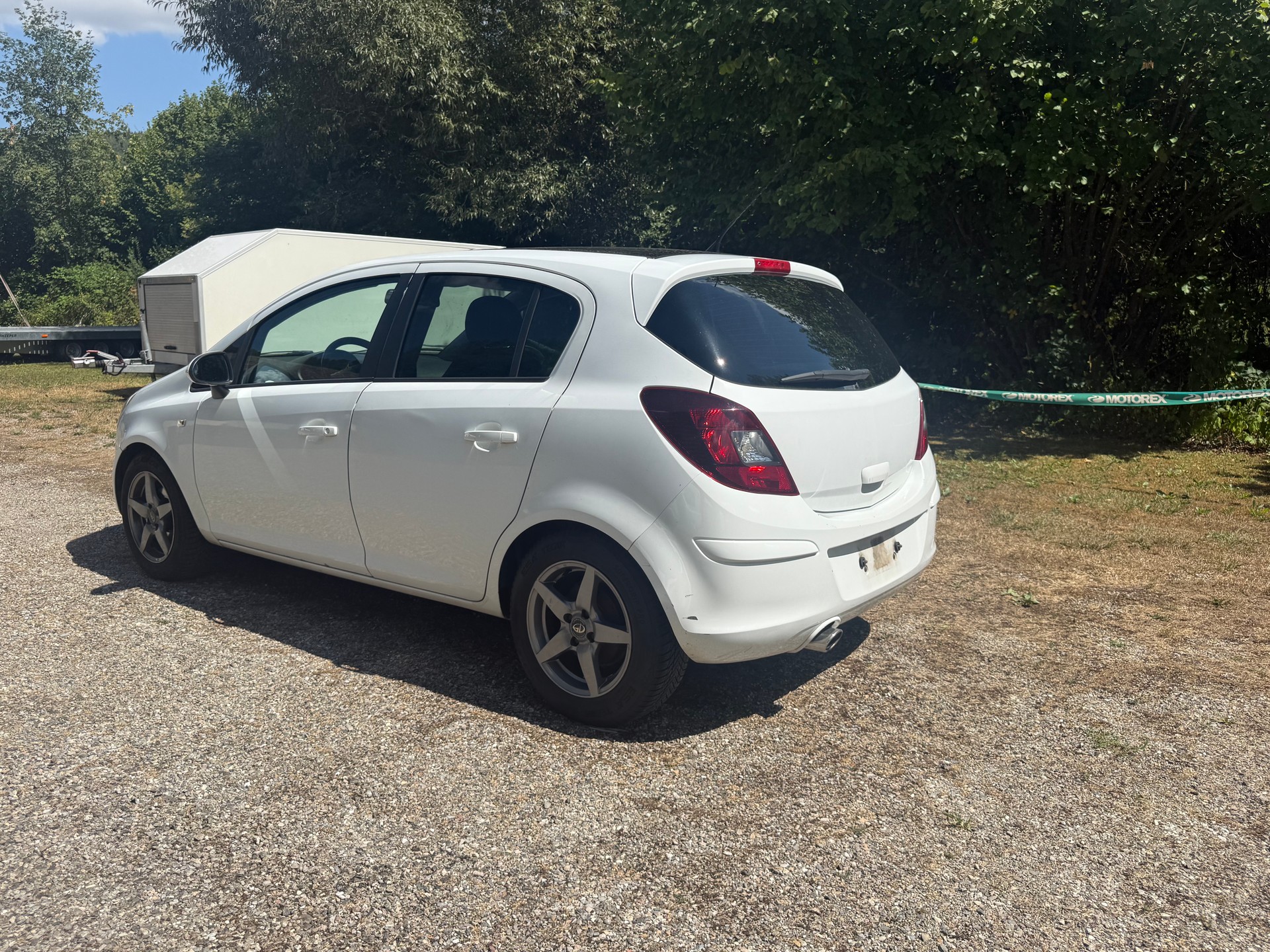 OPEL Corsa 1.4 TP Color Edition-image-2