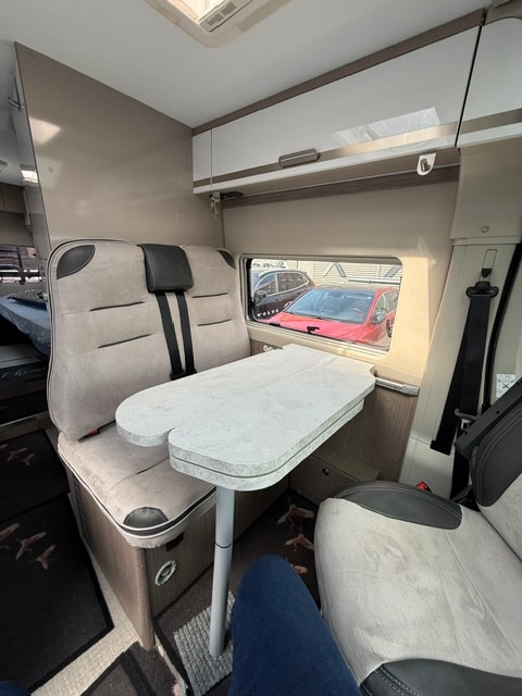 CHALLENGER V217 Road Edition Premium-image-9