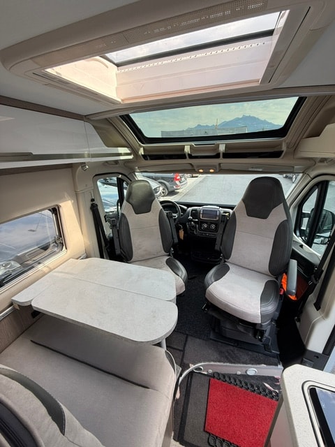 CHALLENGER V217 Road Edition Premium-image-7