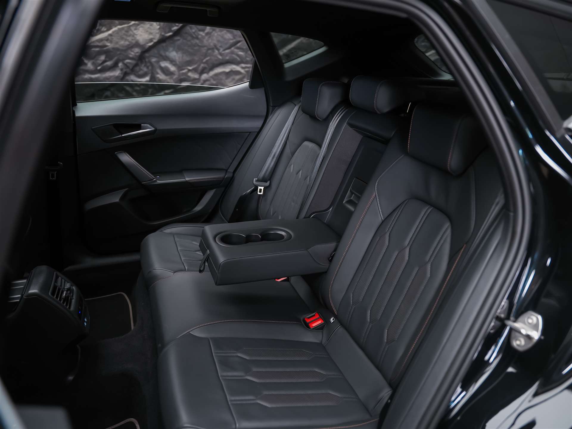 CUPRA Formentor 2.5TSI VZ5 4Drive DSG *Panorama*360° Kamera*El. Sitze*-image-14
