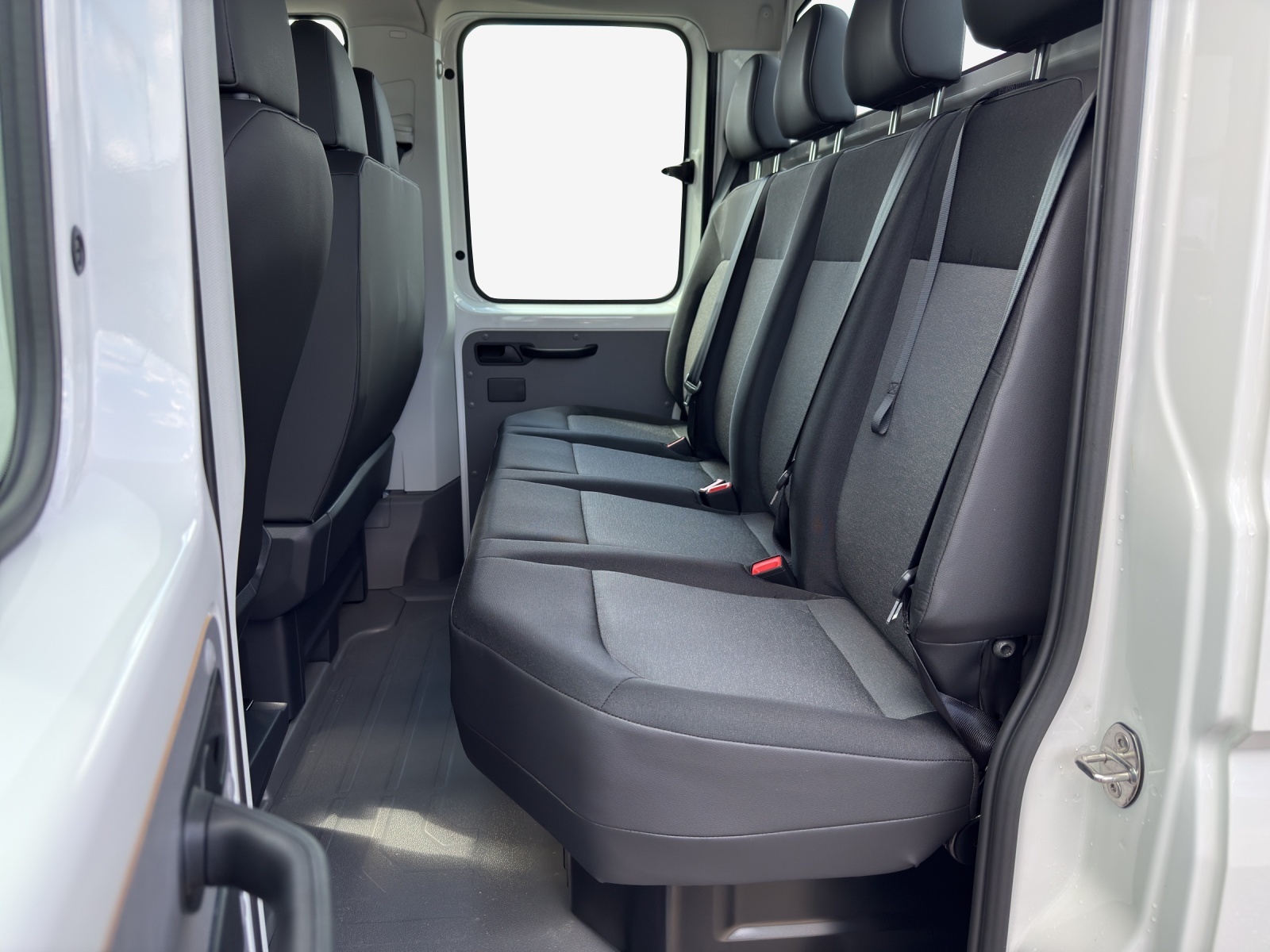 VW Crafter 35 2.0 TDI Entry L3-image-11