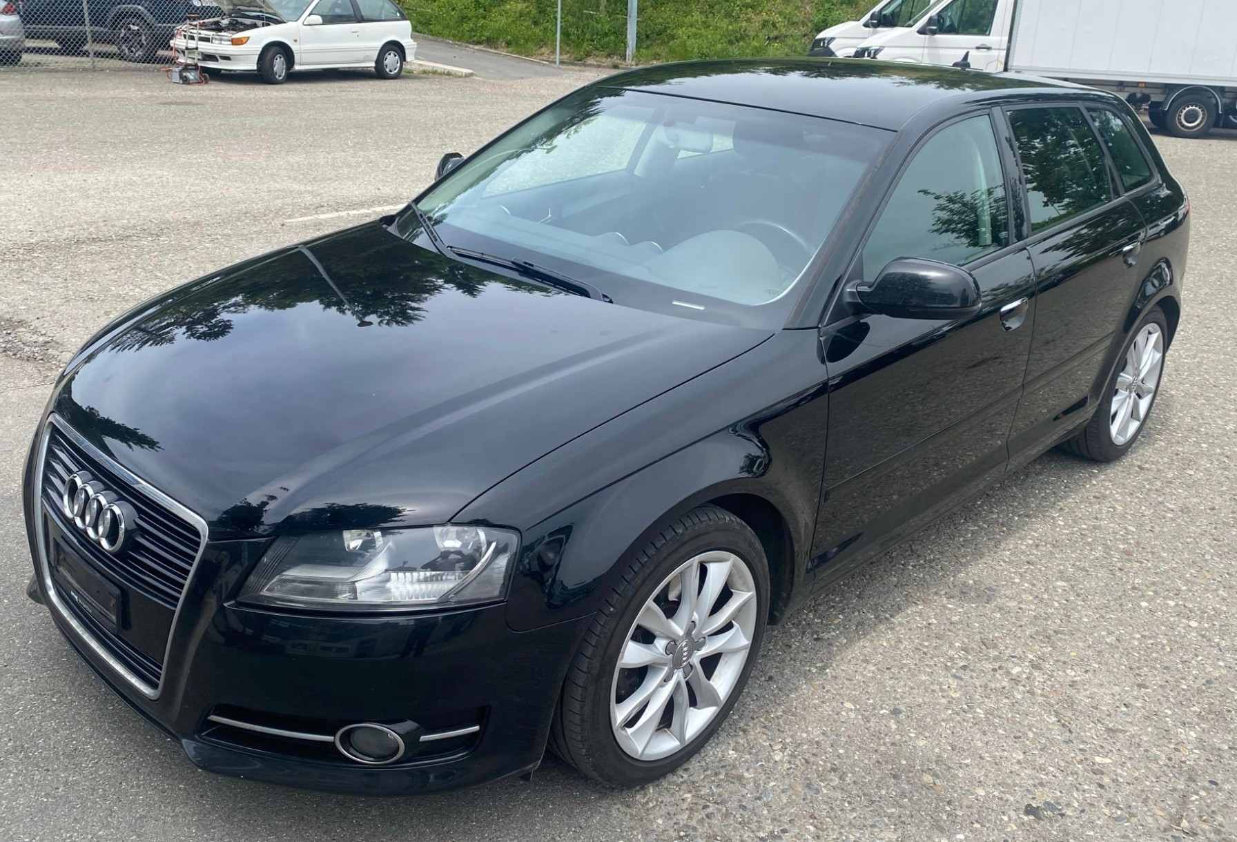 AUDI A3 Sportback 2.0 TDI Ambiente S-tronic-image-1