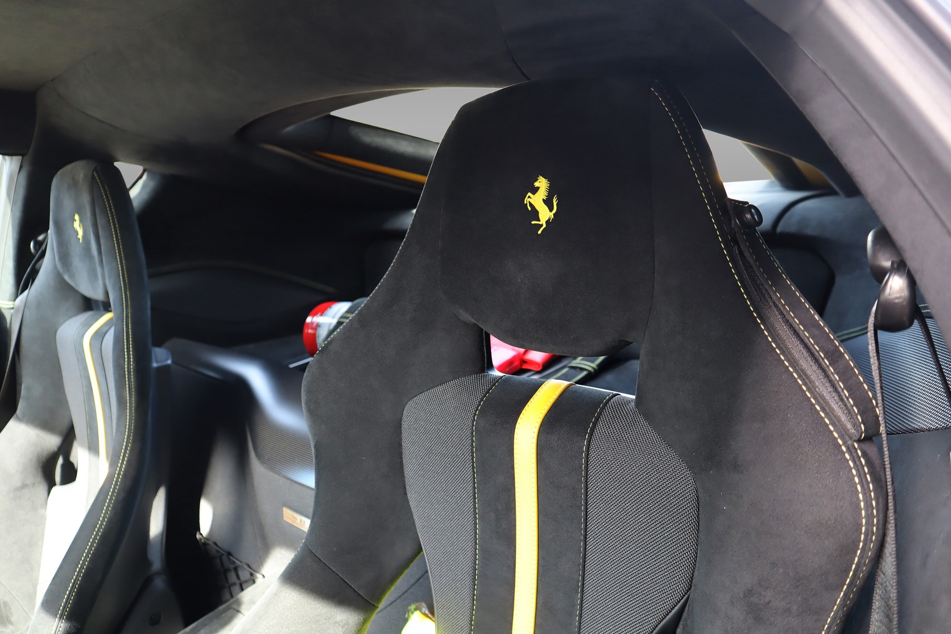 FERRARI F12 Berlinetta-image-14