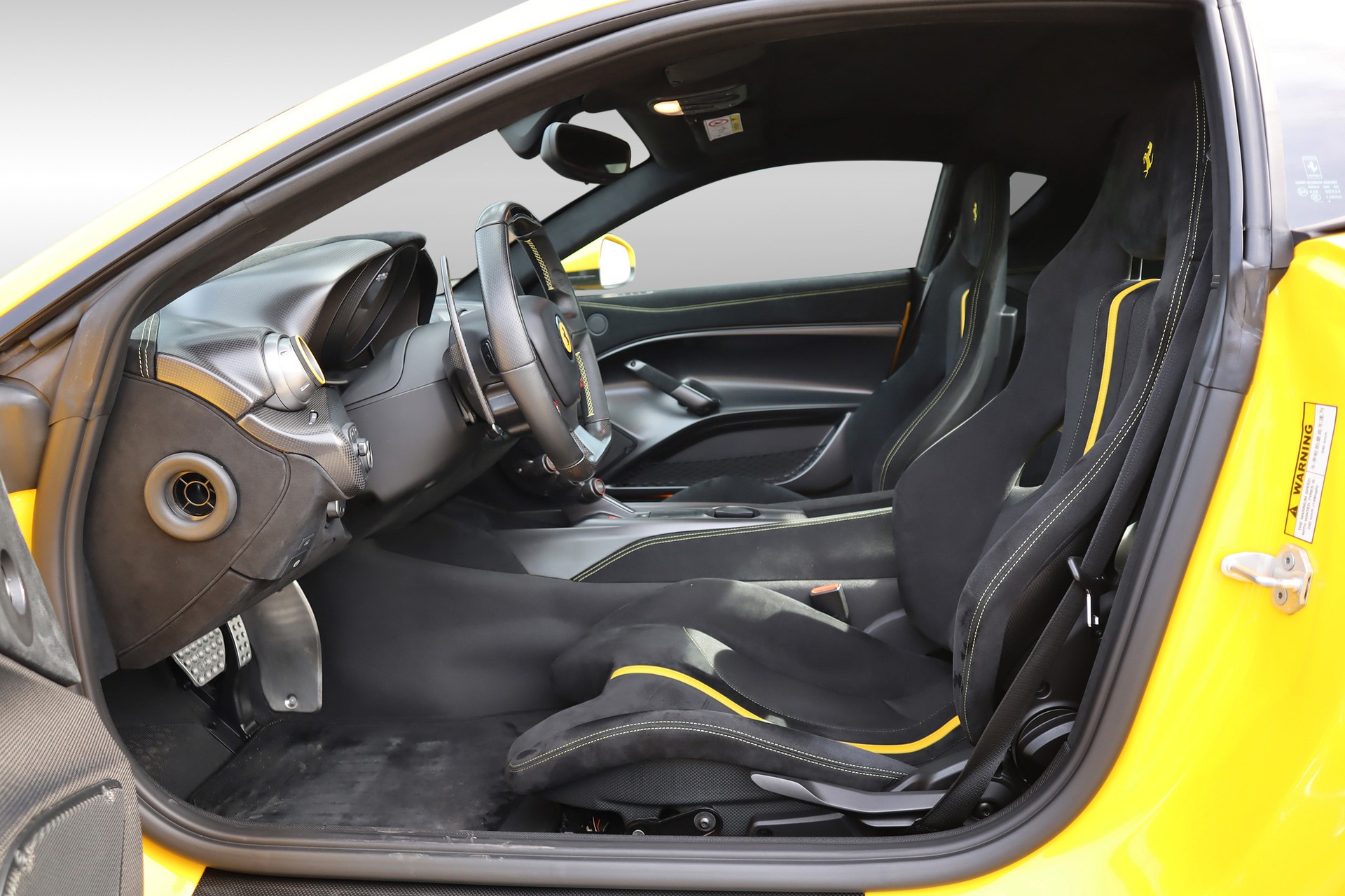 FERRARI F12 Berlinetta-image-16