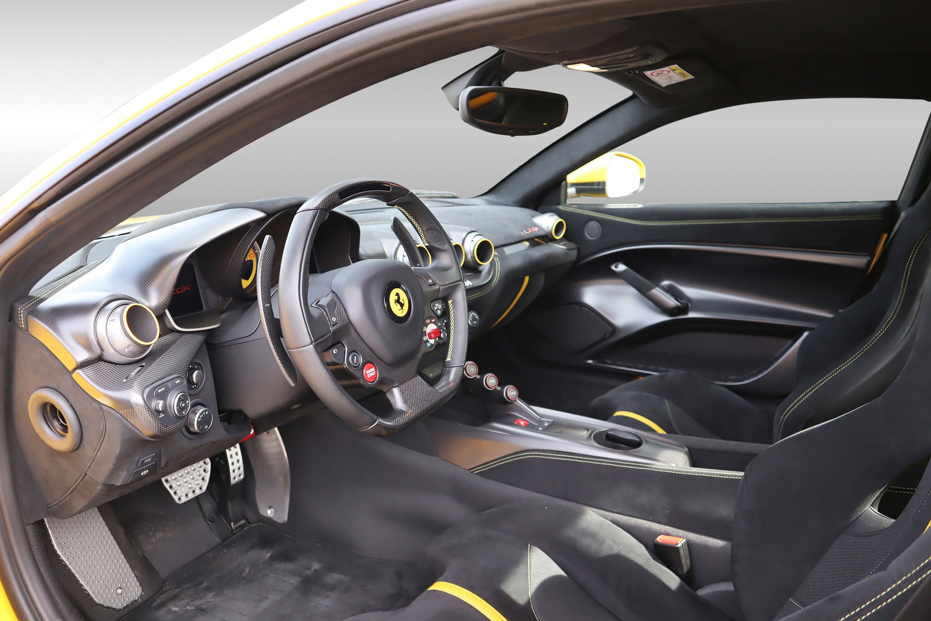 FERRARI F12 Berlinetta-image-17