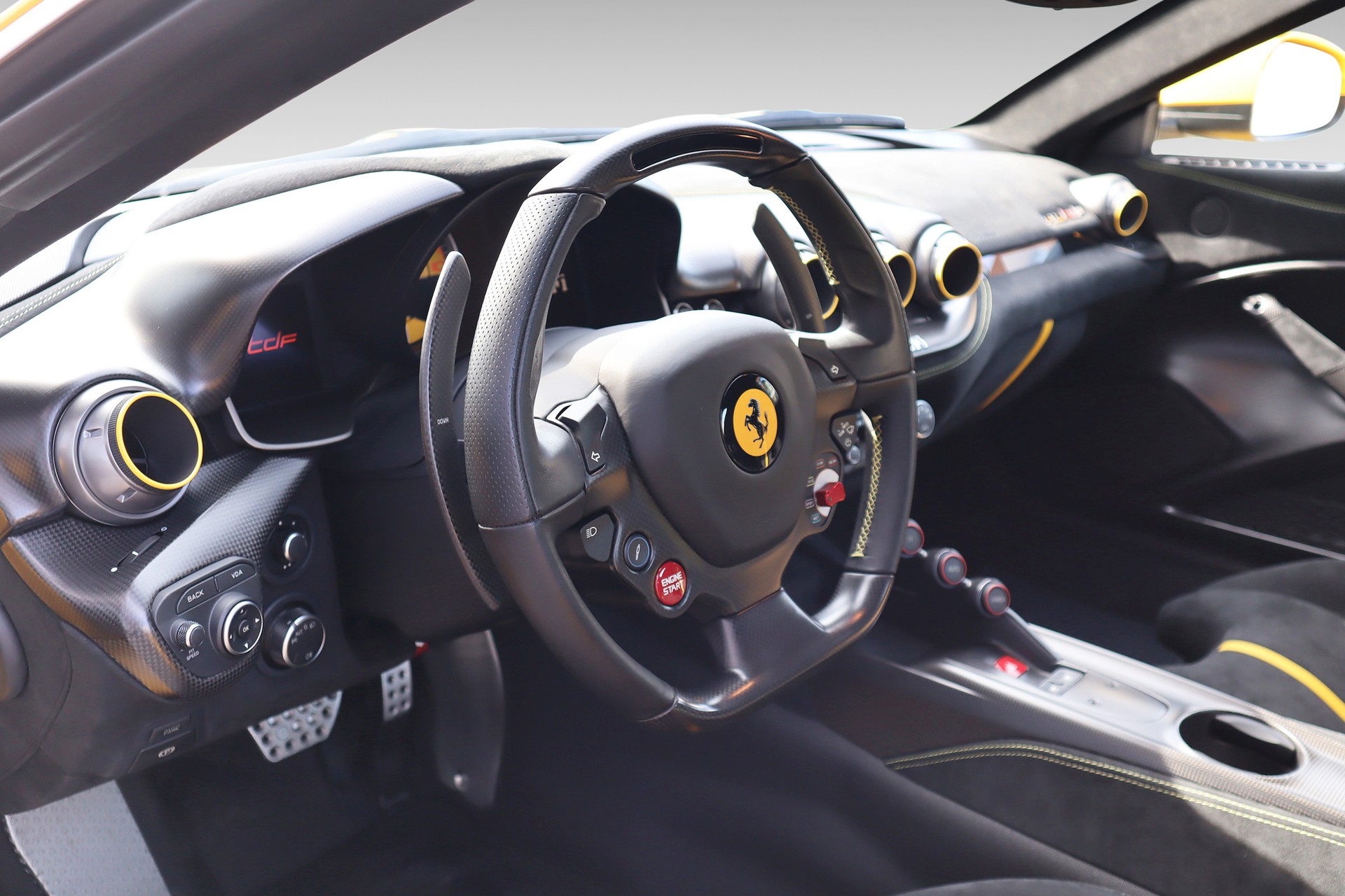 FERRARI F12 Berlinetta-image-12