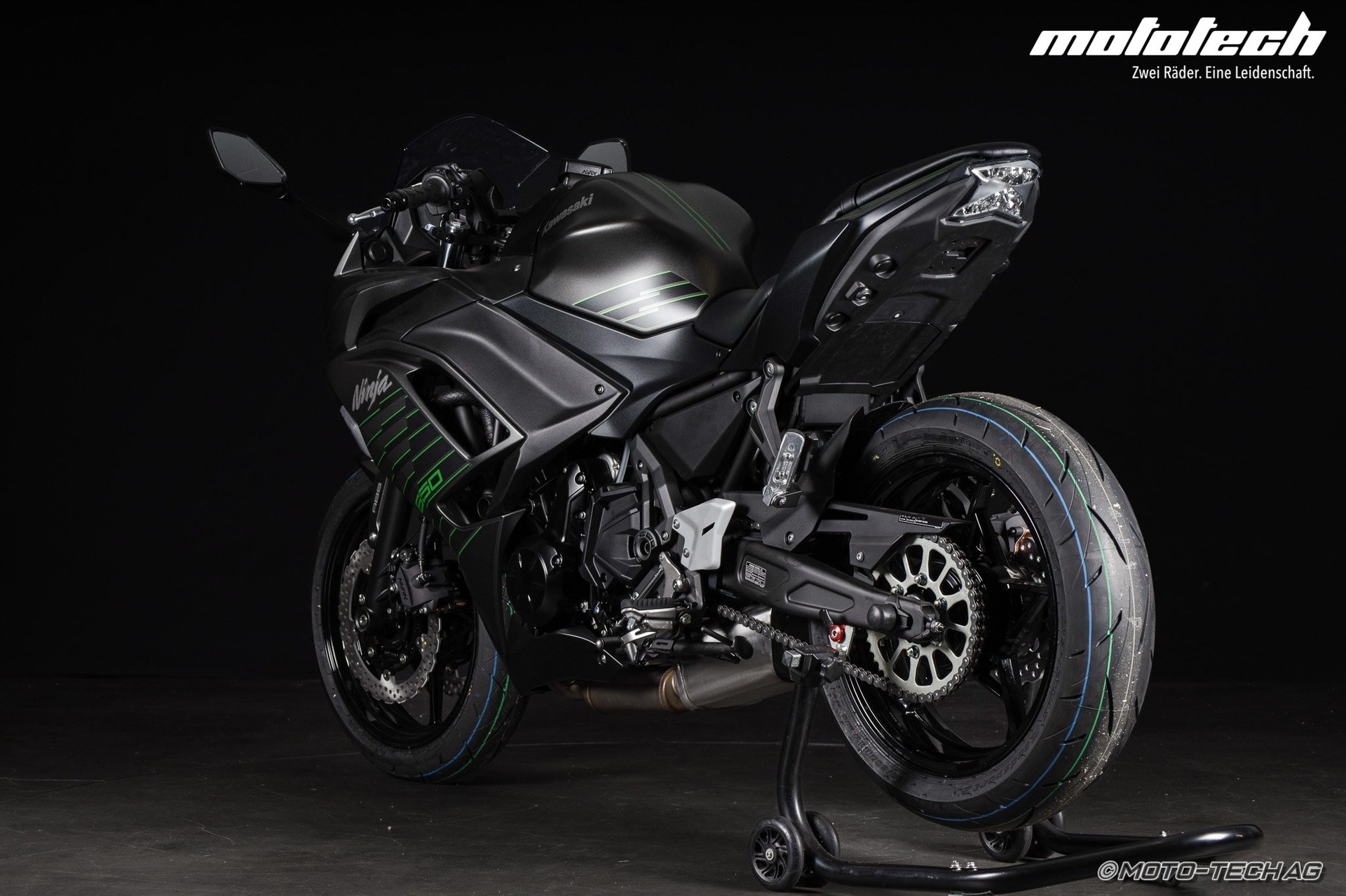 KAWASAKI Ninja 650 MY26-showroom-element-3