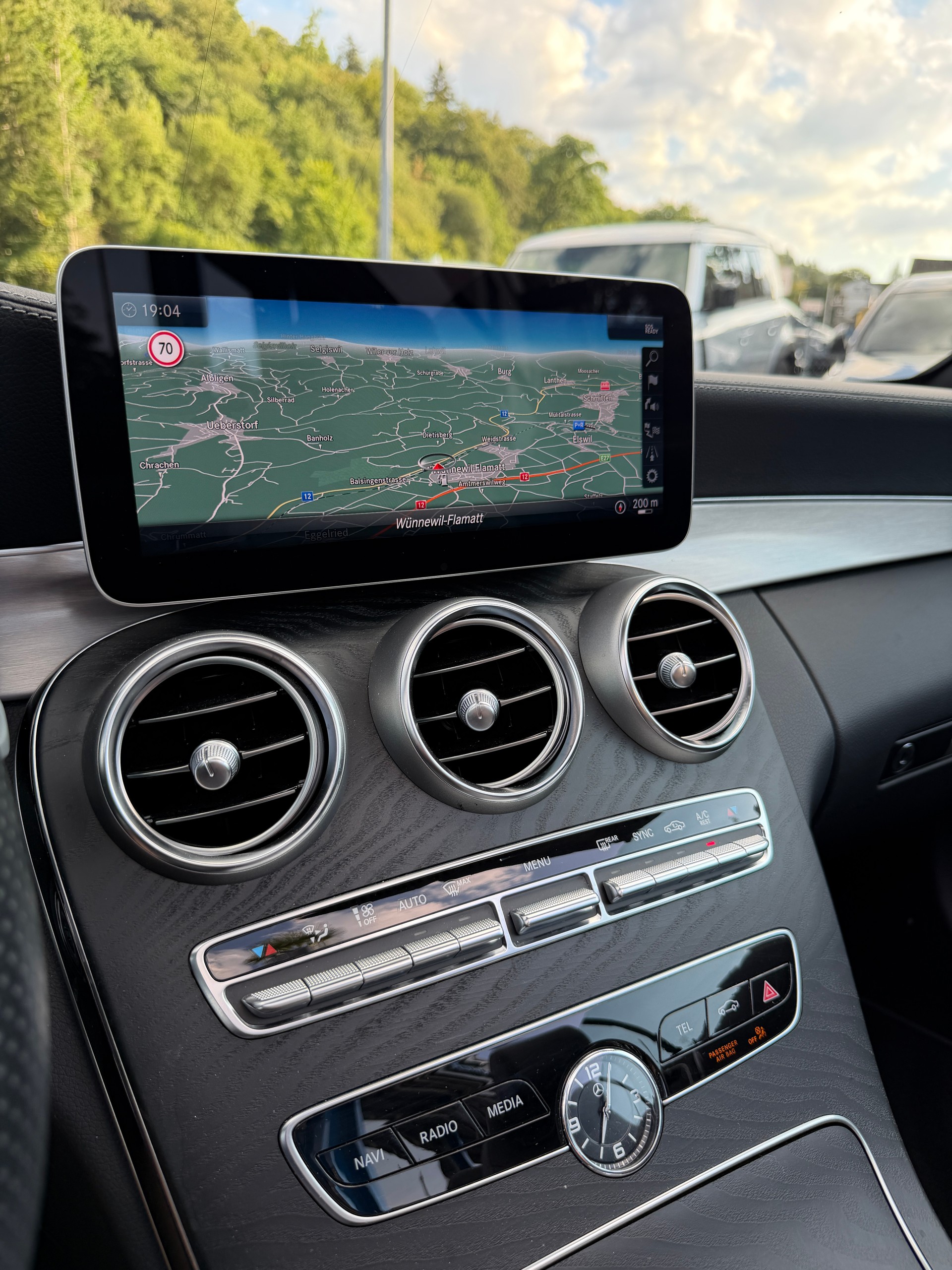 MERCEDES-BENZ C 200 AMG Line Cabriolet 4Matic 9G-Tronic-image-14