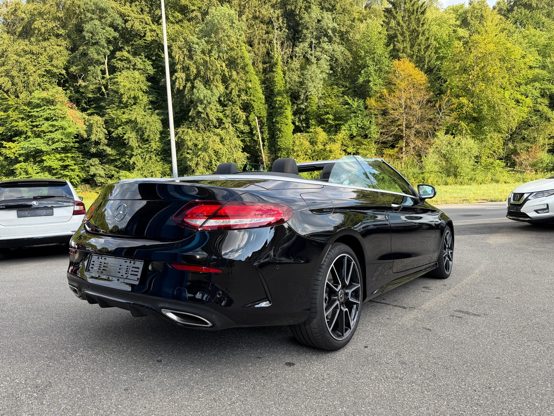 MERCEDES-BENZ C 200 AMG Line Cabriolet 4Matic 9G-Tronic-image-3