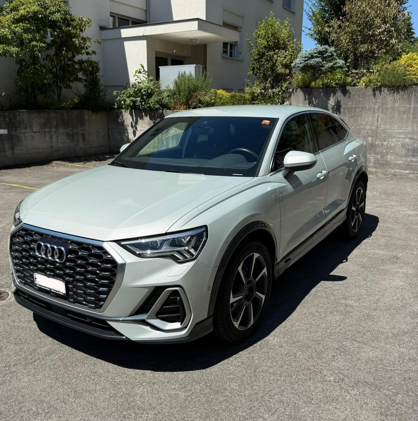AUDI Q3 Sportback 45 TFSI S line quattro S-Tronic-image-0