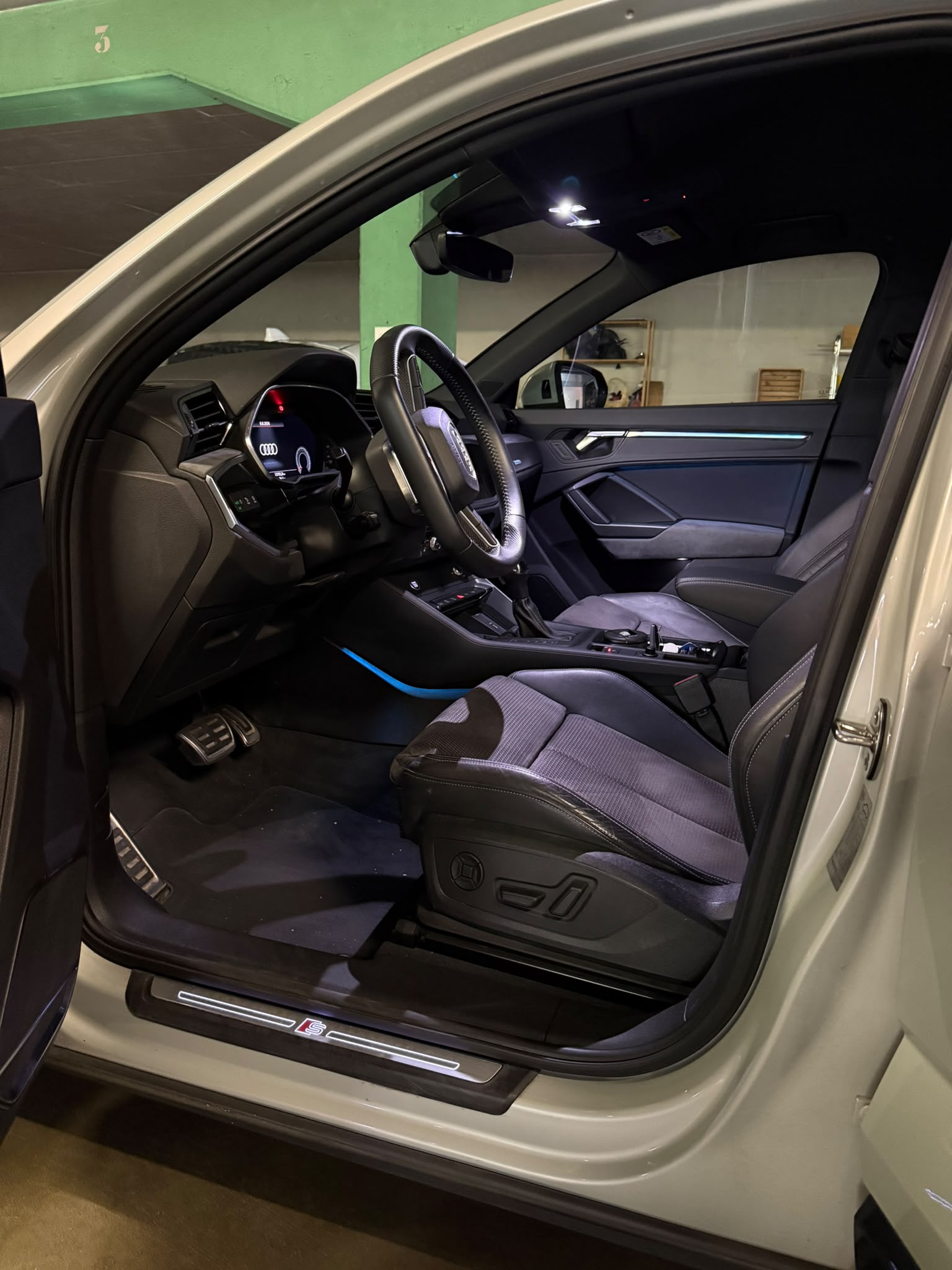 AUDI Q3 Sportback 45 TFSI S line quattro S-Tronic-image-8