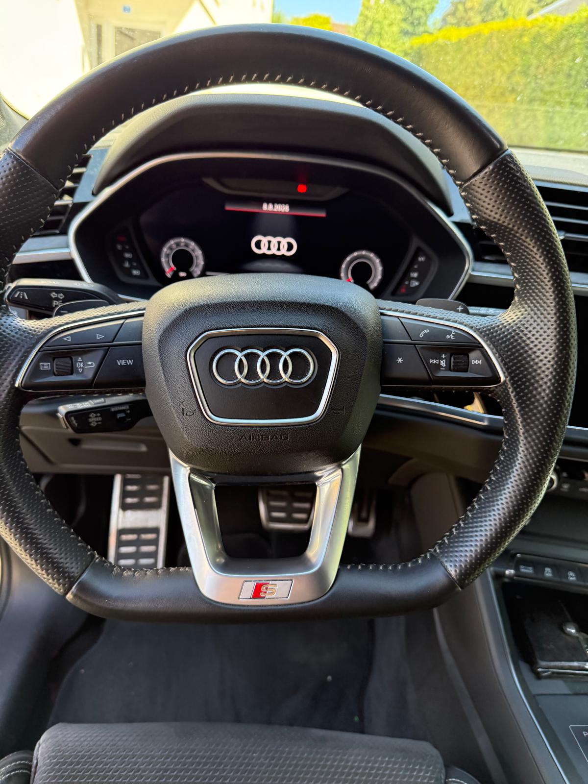 AUDI Q3 Sportback 45 TFSI S line quattro S-Tronic-image-5
