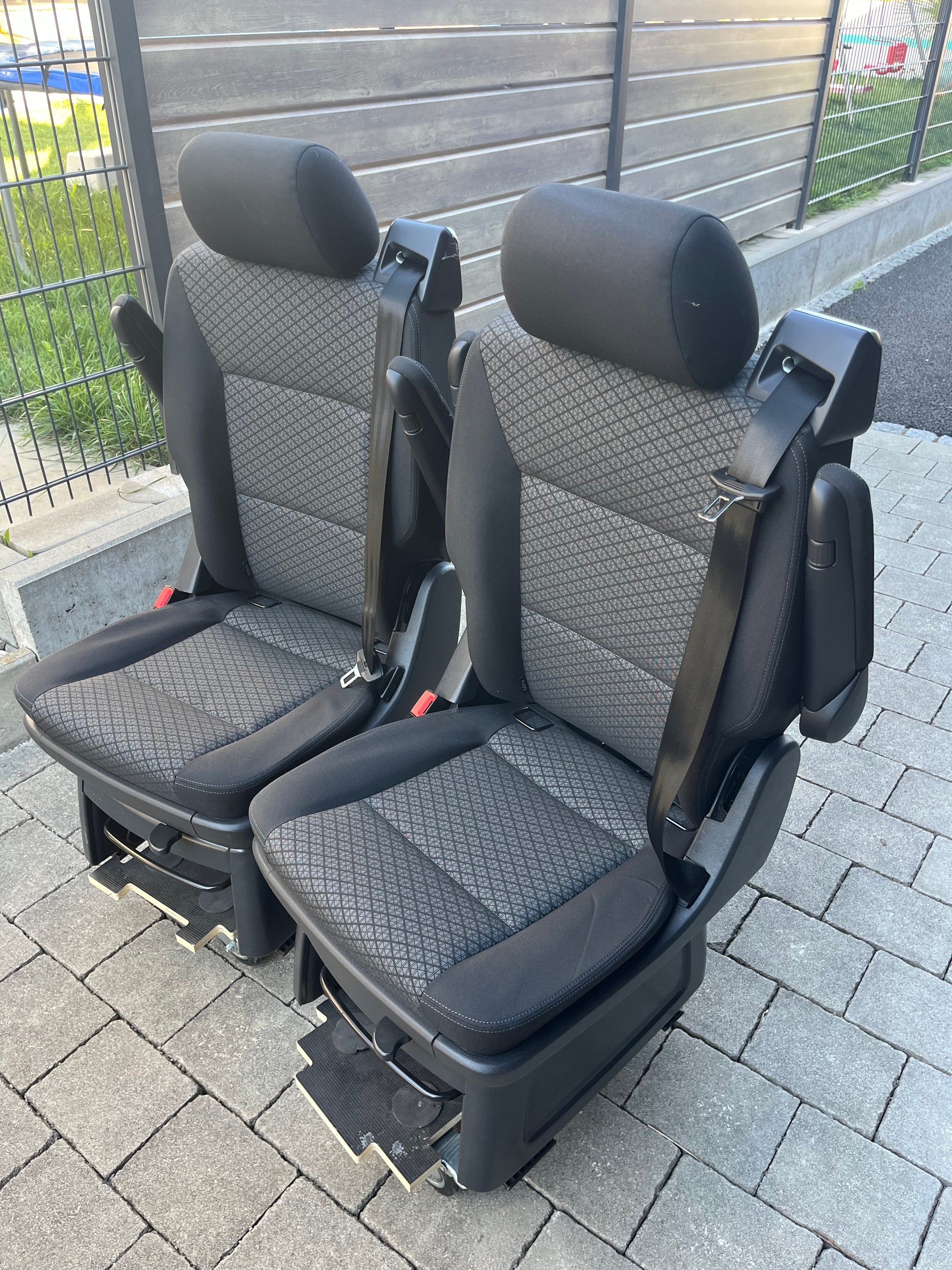 VW 2.0 TDI 150 Beach Edition Spirit DSG 4m-image-5