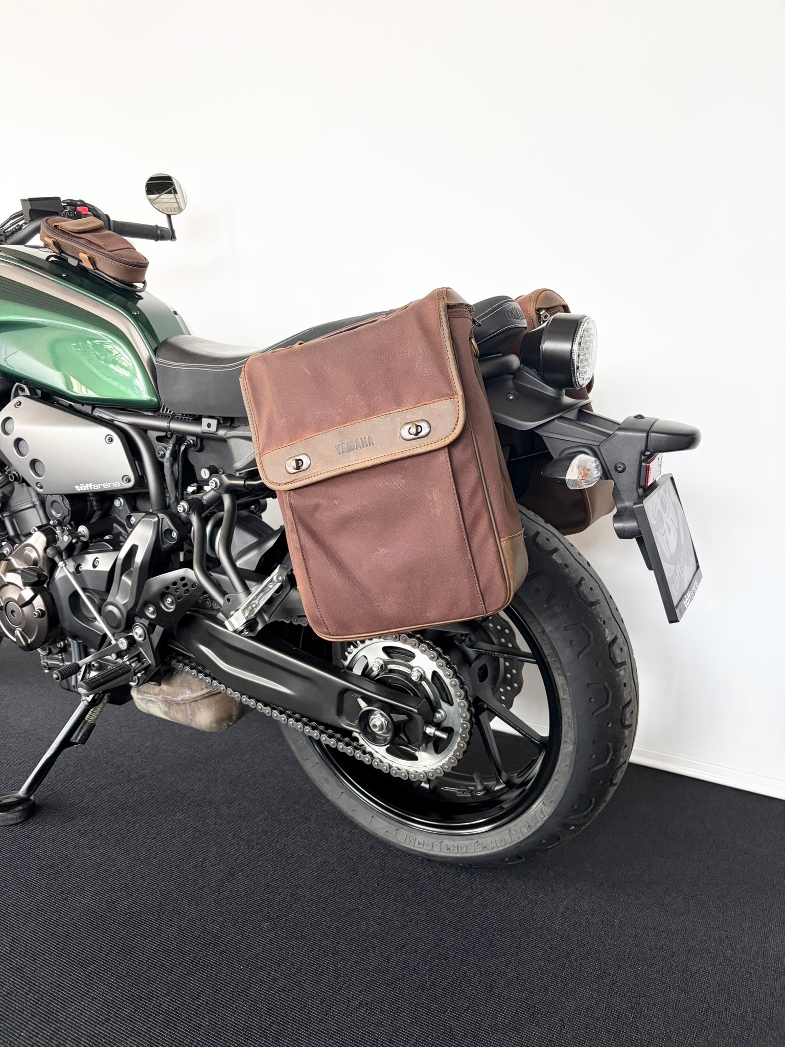 YAMAHA XSR 700-showroom-element-2
