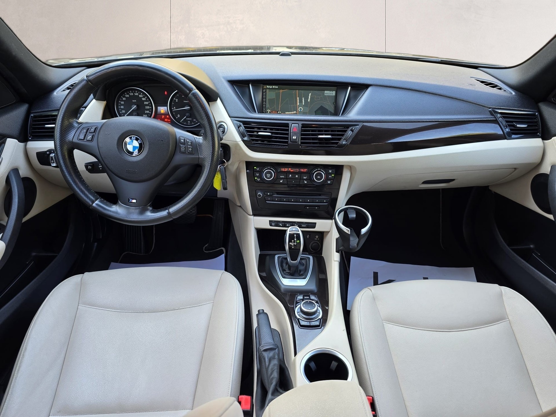 BMW X1 xDrive 20i Sport Line Steptronic-image-8