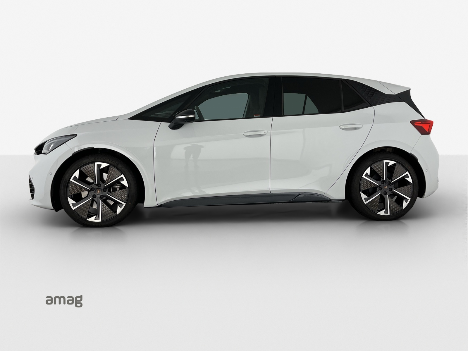 CUPRA Born 79 kWh e-Boost-showroom-element-1