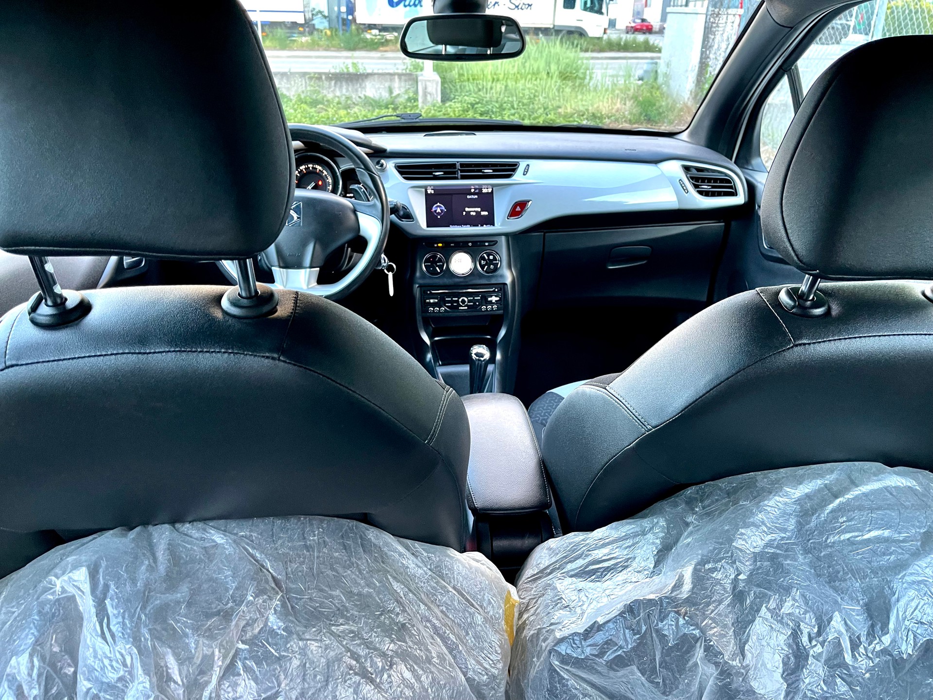 DS AUTOMOBILES DS3 1.2 VTi Chic ETG5-image-16
