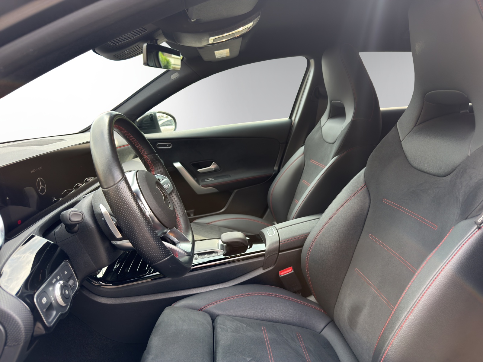 MERCEDES-BENZ A 200 AMG Line 4Matic-image-10