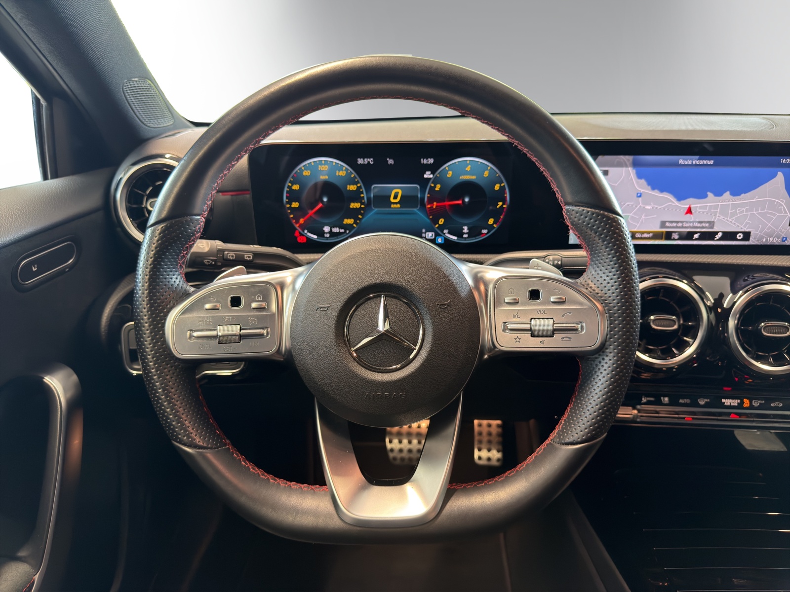 Image MERCEDES-BENZ A-200 A 200 AMG Line 4Matic
