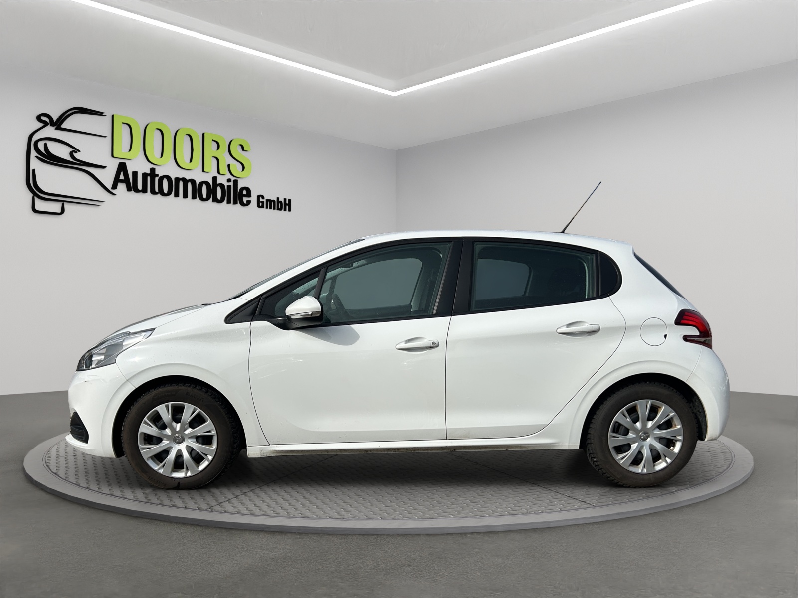 PEUGEOT 208 1.2 THP Allure-image-6