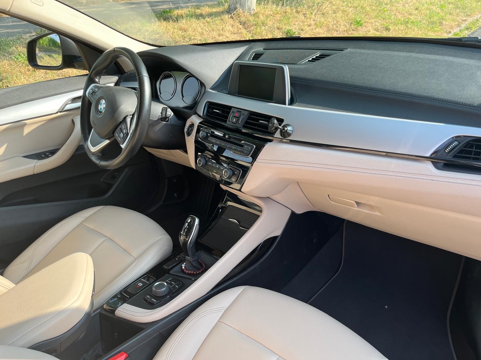 BMW 18i sDrive-image-4