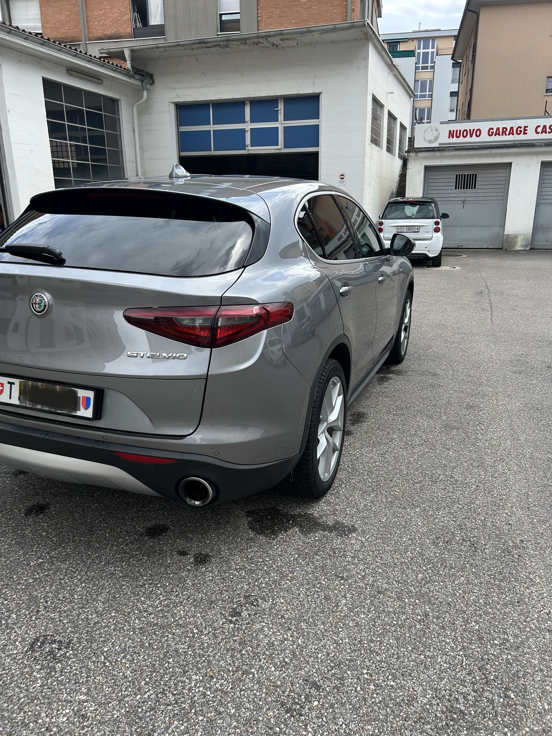 ALFA ROMEO Stelvio 2.0 Super Q4 Automatic-image-2