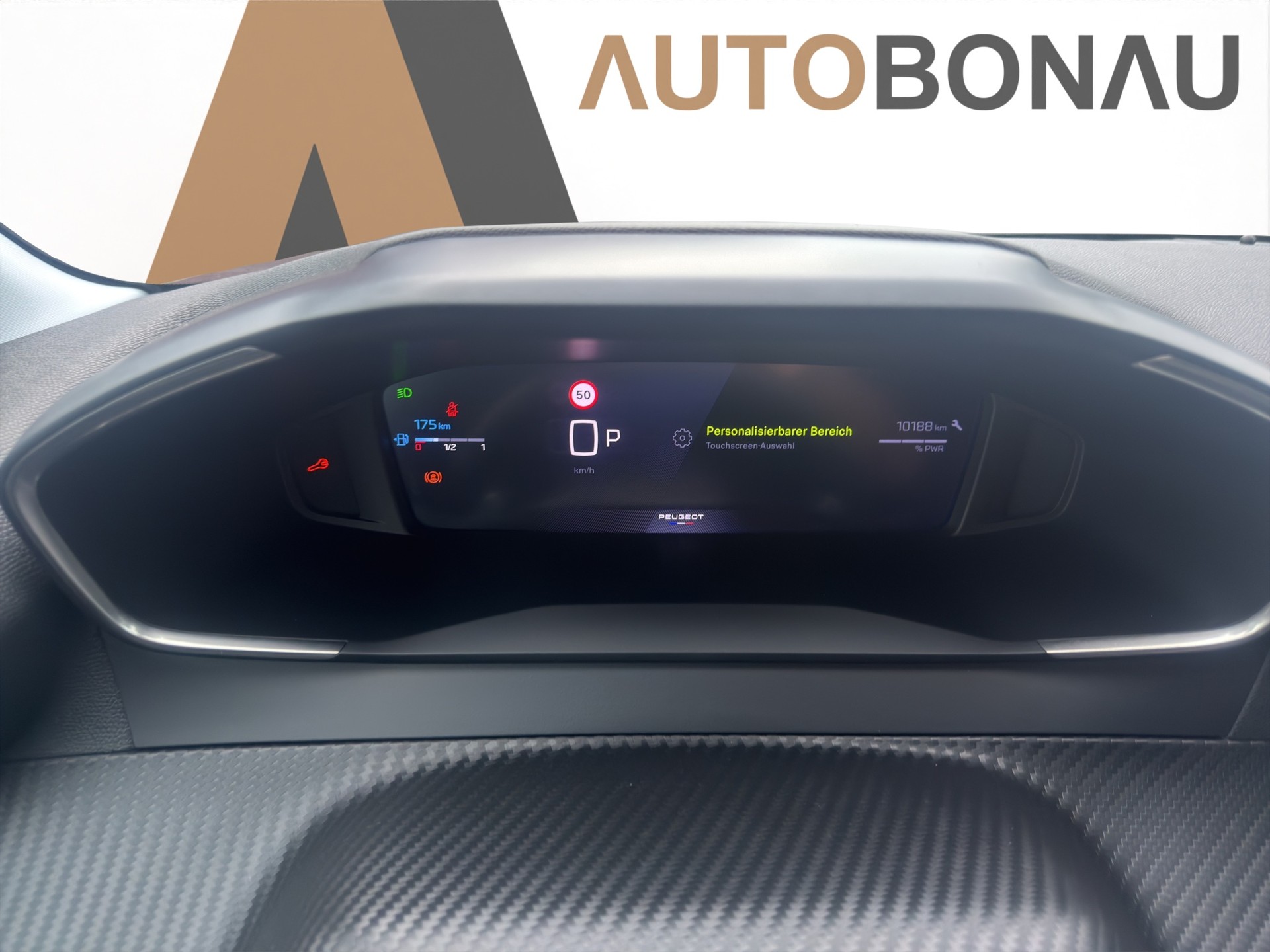 PEUGEOT 208 1.2 Hybrid Allure-image-18