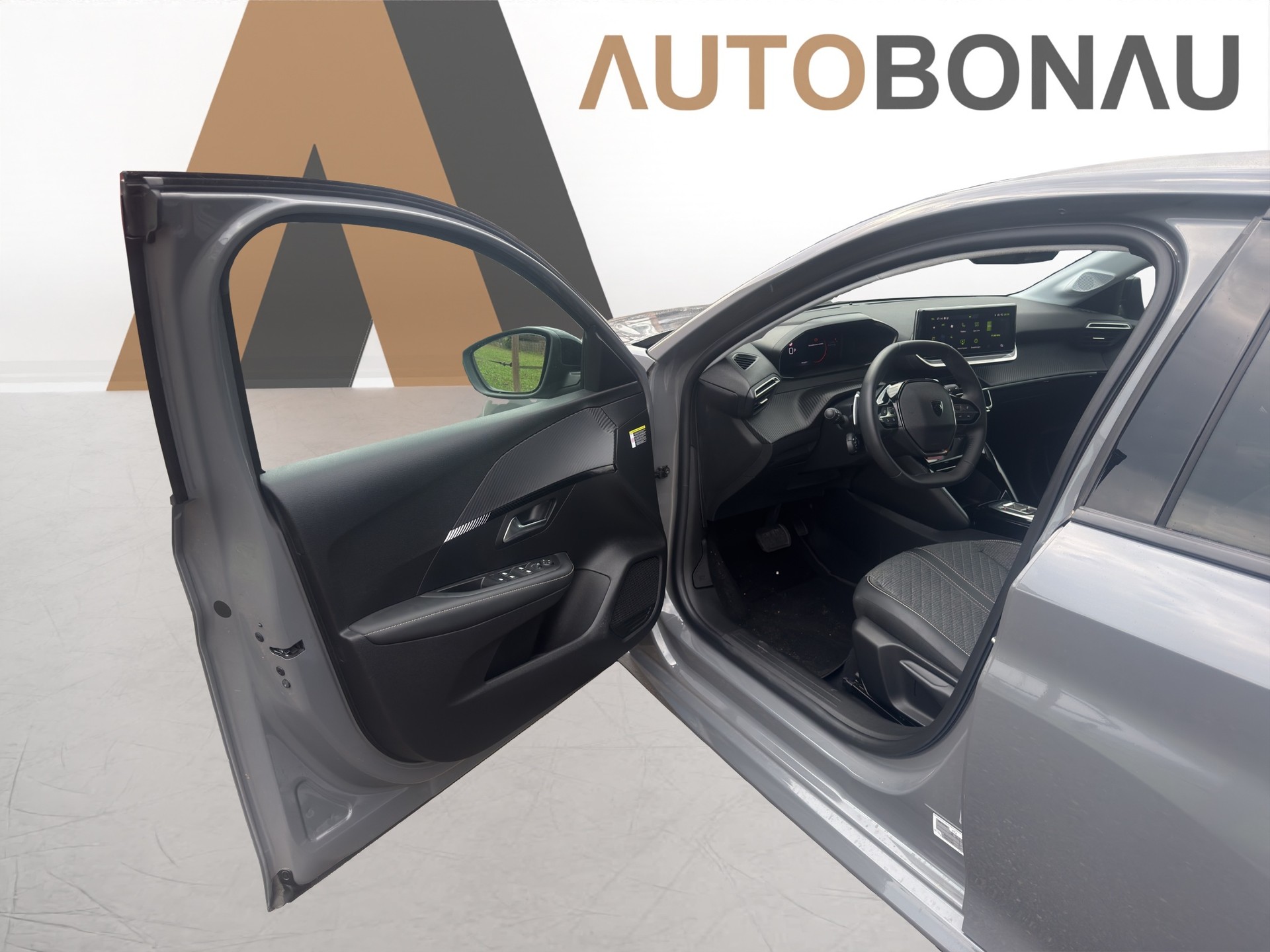 PEUGEOT 208 1.2 Hybrid Allure-image-58