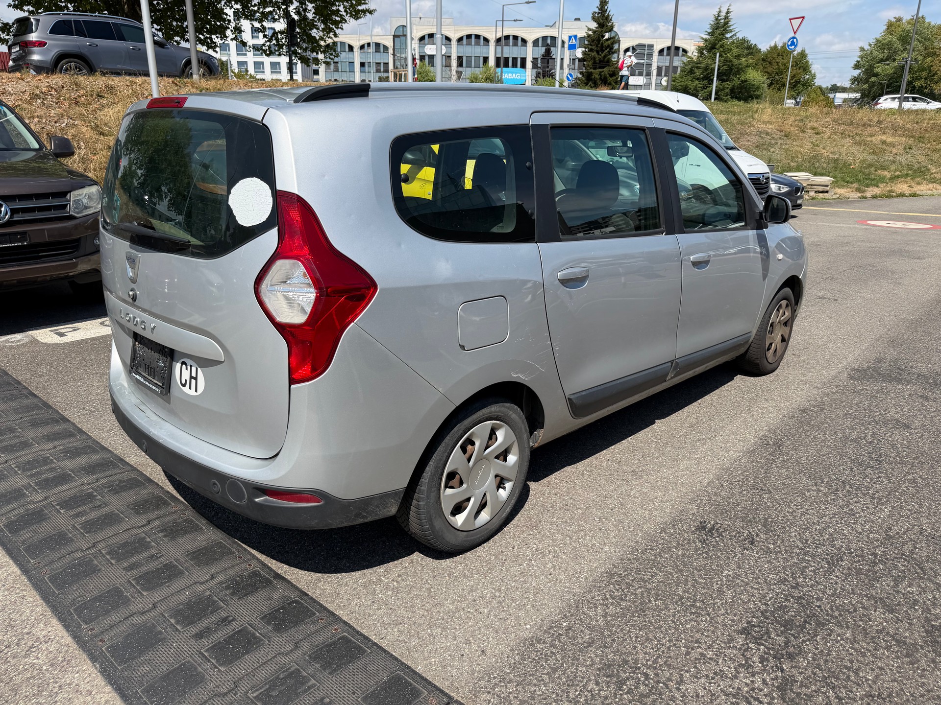DACIA Lodgy 1.2 Turbo Ambiance 7PL-image-2