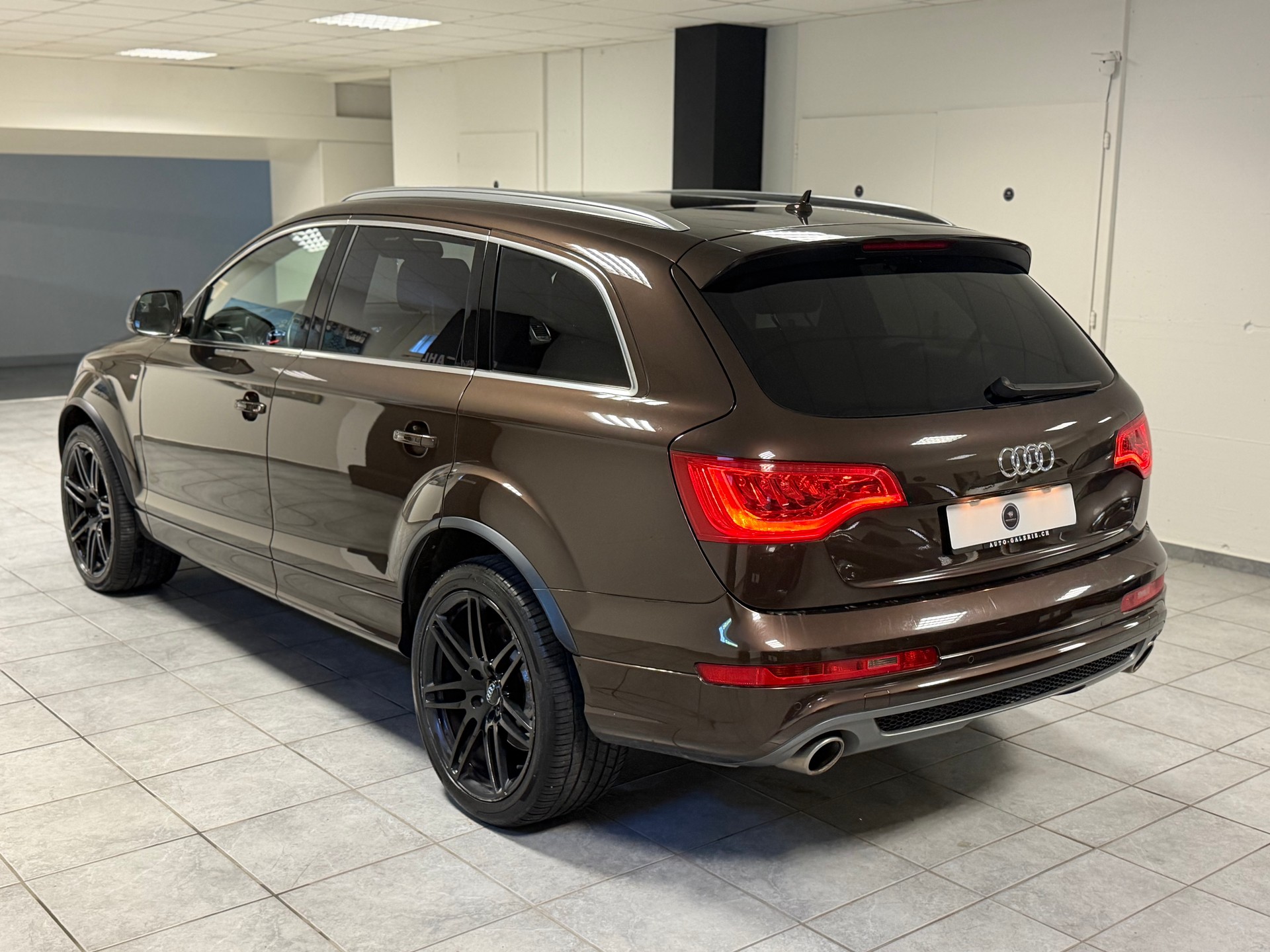 AUDI Q7 4.2 TDI quattro tiptronic-image-26
