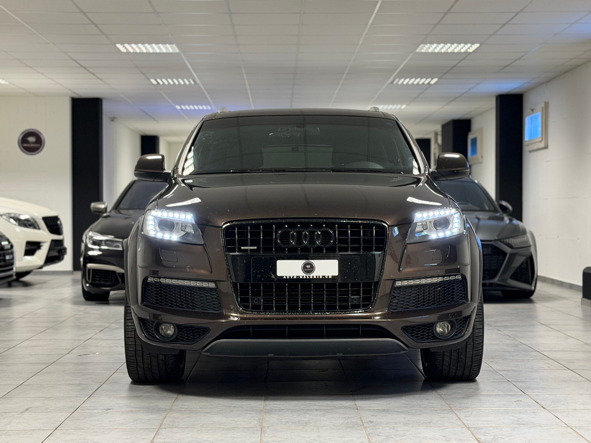 AUDI Q7 4.2 TDI quattro tiptronic-image-29