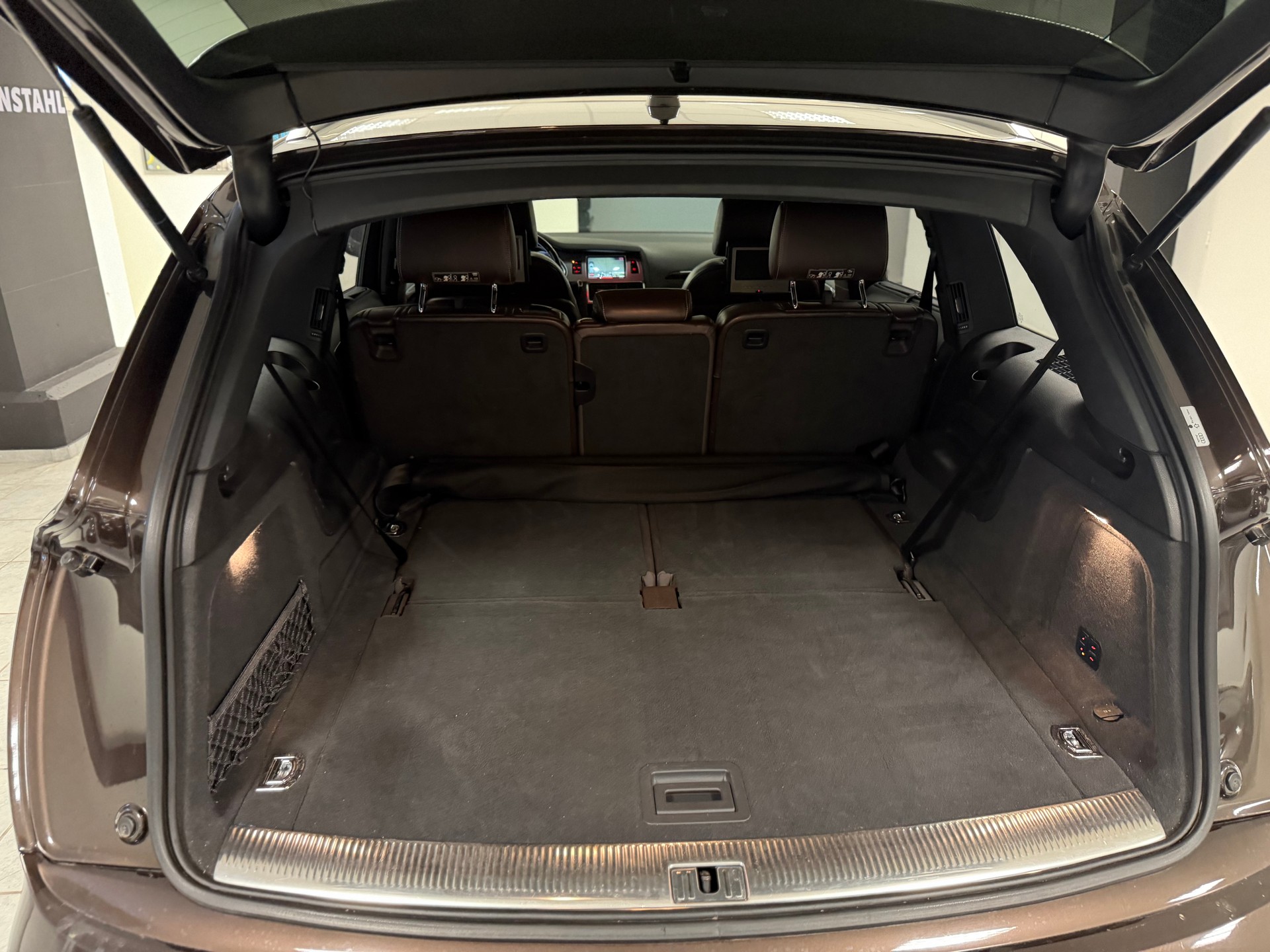 AUDI Q7 4.2 TDI quattro tiptronic-image-16